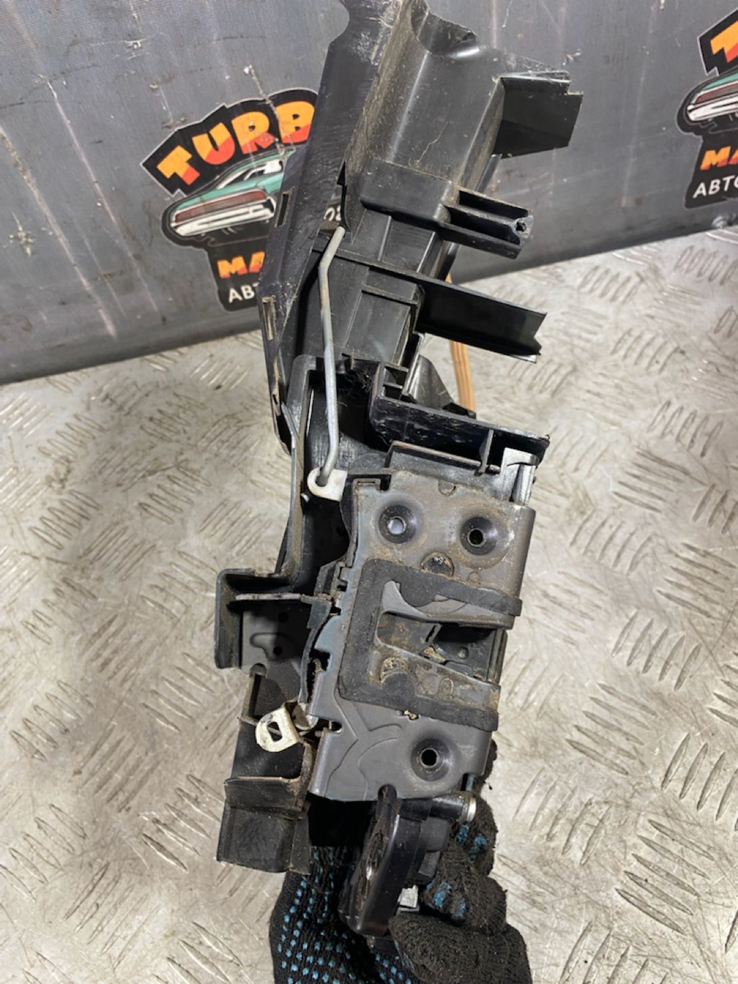https://ycs.partsauto.market/partsauto-images/thmbs/userImages/7493bedda53ffbba18042670cc6fed05/part/1ef19a22-f230-490b-a8ee-98b96a682afb_1721136245779.jpg