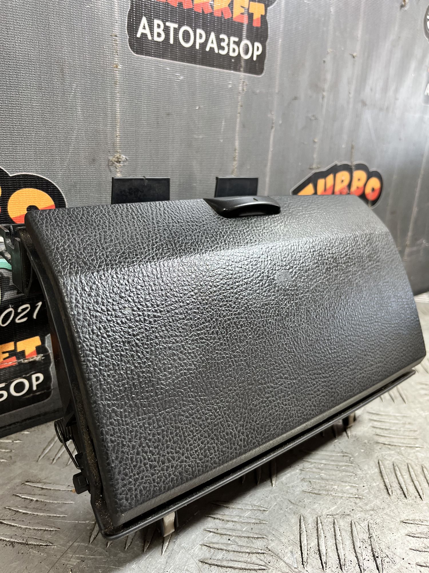 https://ycs.partsauto.market/partsauto-images/thmbs/userImages/7493bedda53ffbba18042670cc6fed05/part/21433ca2-97e0-4b2e-b8da-f11dc693d759_1719924375825.jpg