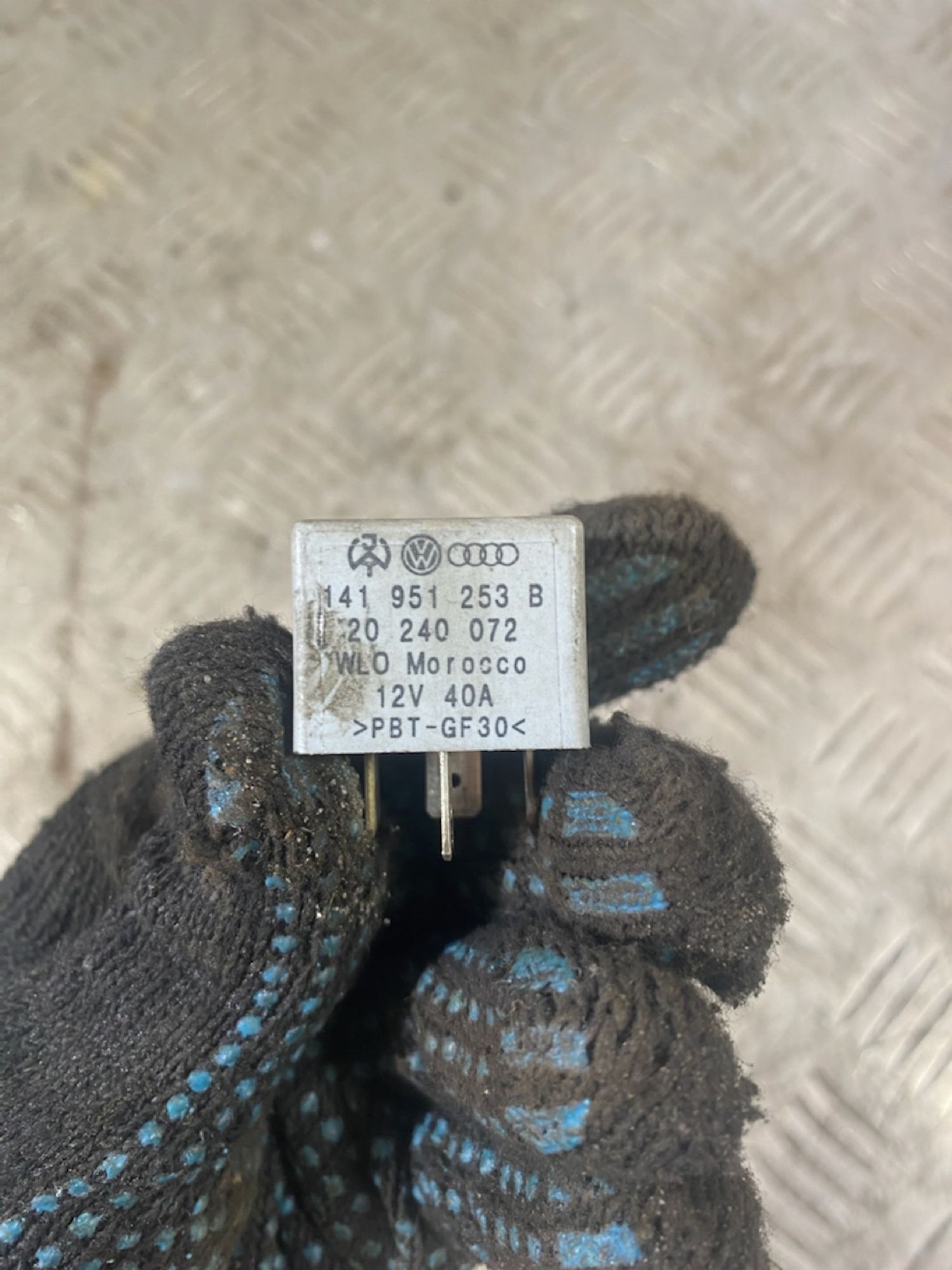 https://ycs.partsauto.market/partsauto-images/thmbs/userImages/7493bedda53ffbba18042670cc6fed05/part/21cc1500-4b4d-4057-9e6f-f1f4263631ab_1721405651114.jpg