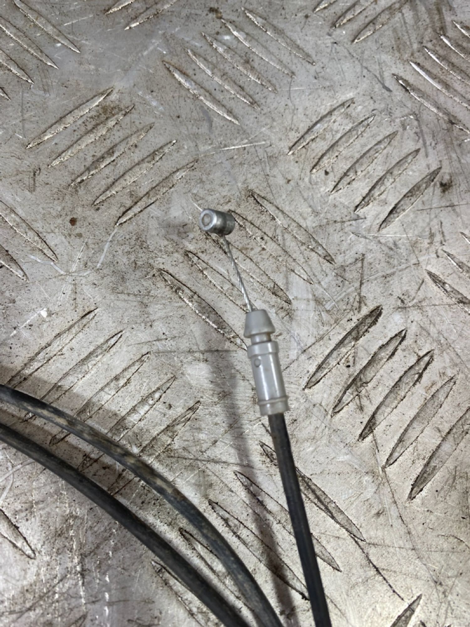 https://ycs.partsauto.market/partsauto-images/thmbs/userImages/7493bedda53ffbba18042670cc6fed05/part/223c8678-1721-4700-886d-d8d6d2dd3d0c_1720520166531.jpg