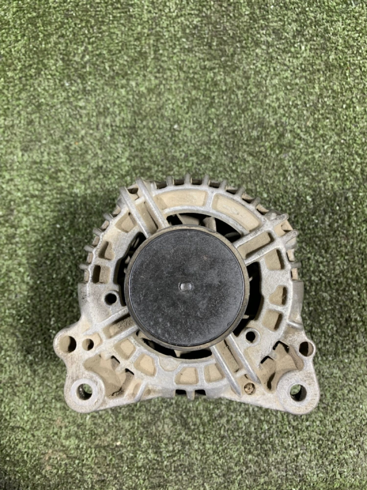 https://ycs.partsauto.market/partsauto-images/thmbs/userImages/7493bedda53ffbba18042670cc6fed05/part/225c5fea-813f-4f5e-a5fb-04f610ad8615_1738060539298.jpg