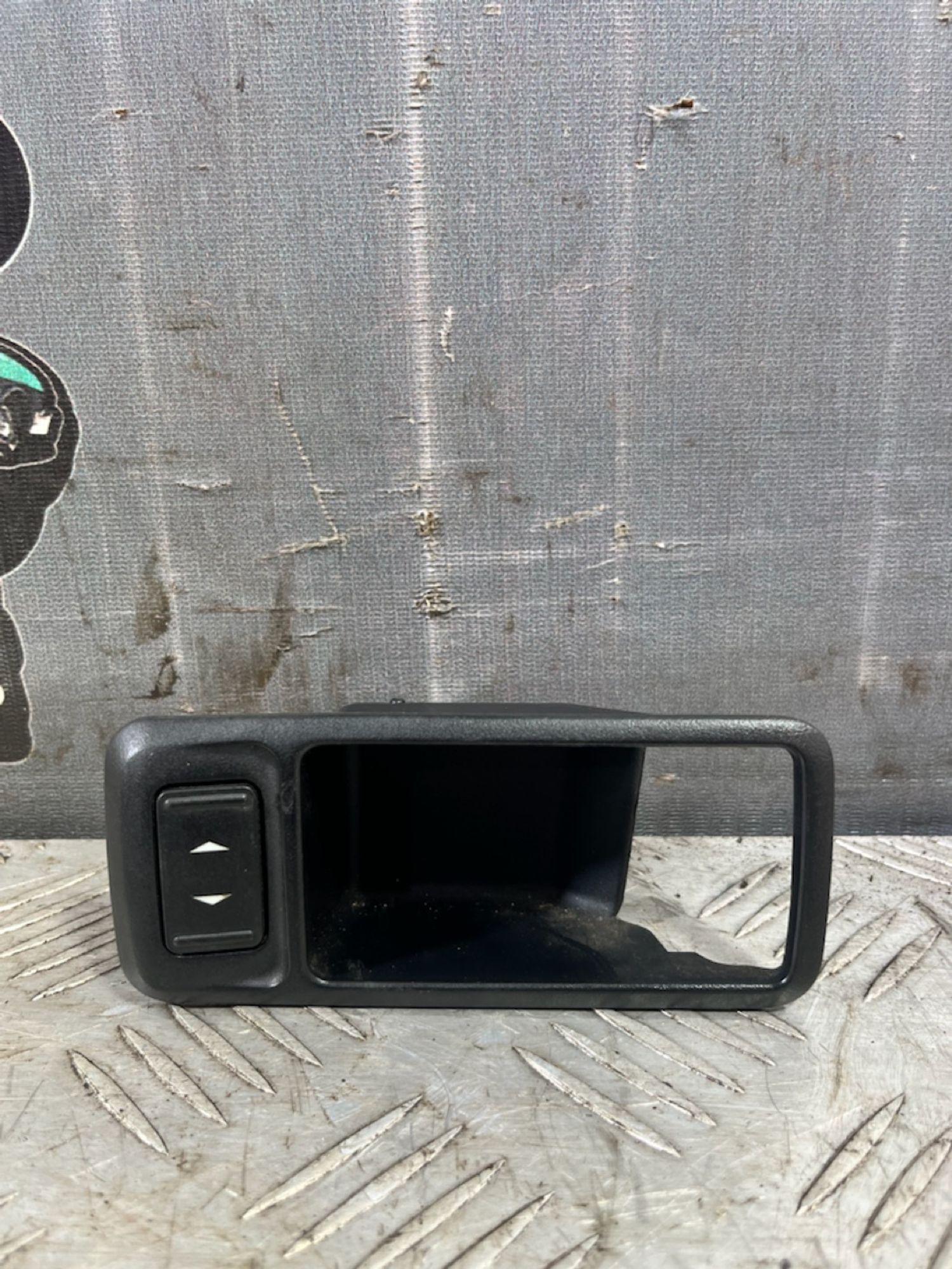 https://ycs.partsauto.market/partsauto-images/thmbs/userImages/7493bedda53ffbba18042670cc6fed05/part/230aa0d3-c271-4d4e-b5c6-0354b5846705_1720614776333.jpg