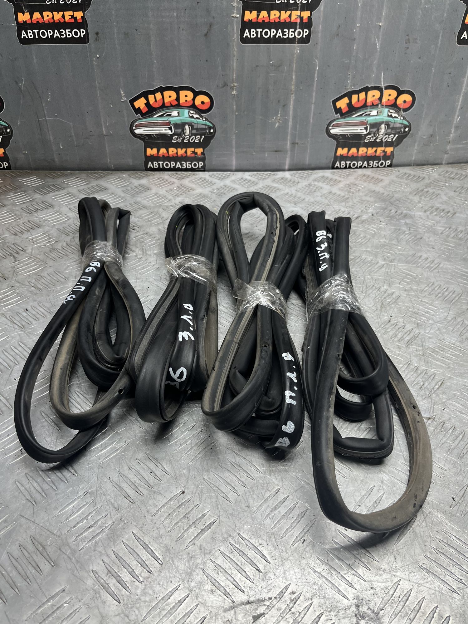https://ycs.partsauto.market/partsauto-images/thmbs/userImages/7493bedda53ffbba18042670cc6fed05/part/2514a5fc-dffe-41d7-b082-3bb148f26818_1718105734908.jpg