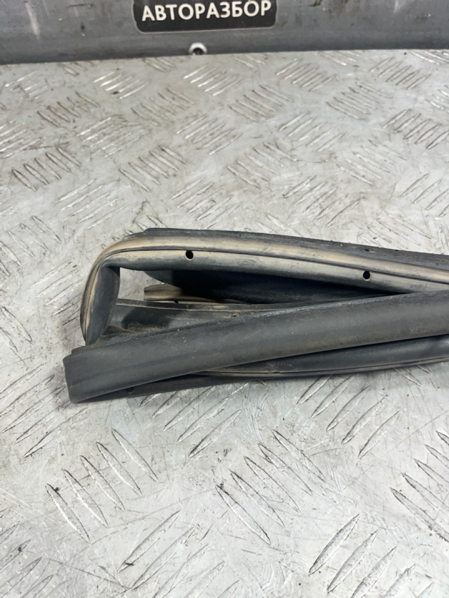 https://ycs.partsauto.market/partsauto-images/thmbs/userImages/7493bedda53ffbba18042670cc6fed05/part/251627c7-fcbf-4fc2-ae41-5366abd74f4d_1720697626389.jpg