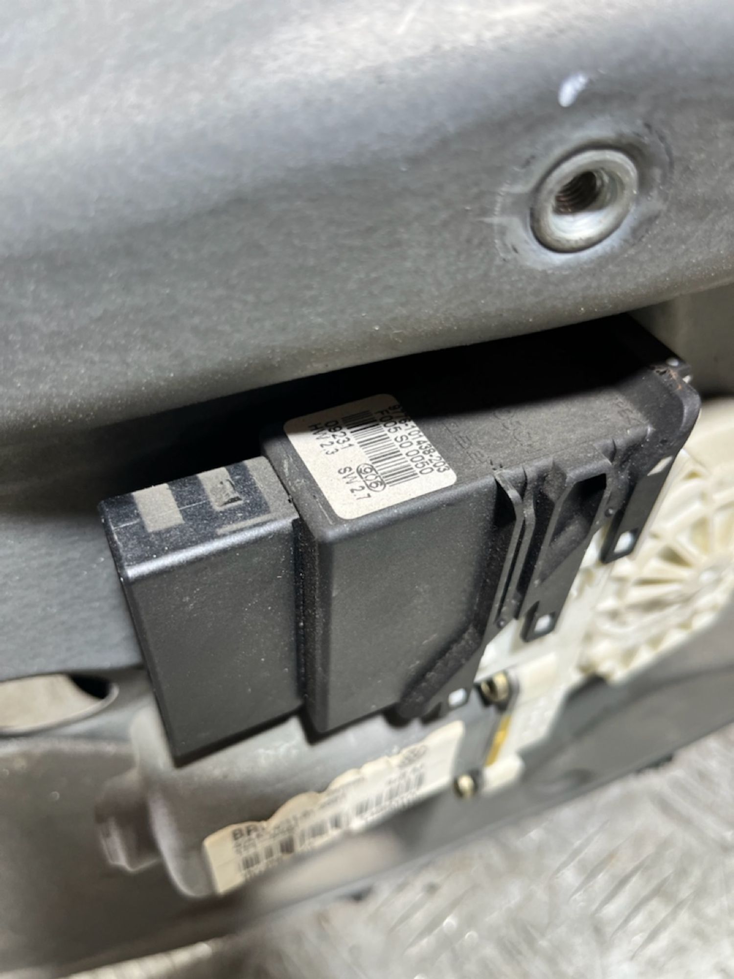 https://ycs.partsauto.market/partsauto-images/thmbs/userImages/7493bedda53ffbba18042670cc6fed05/part/26adc77d-6440-4eaa-896a-0077e7e3b019_1728890804288.jpg