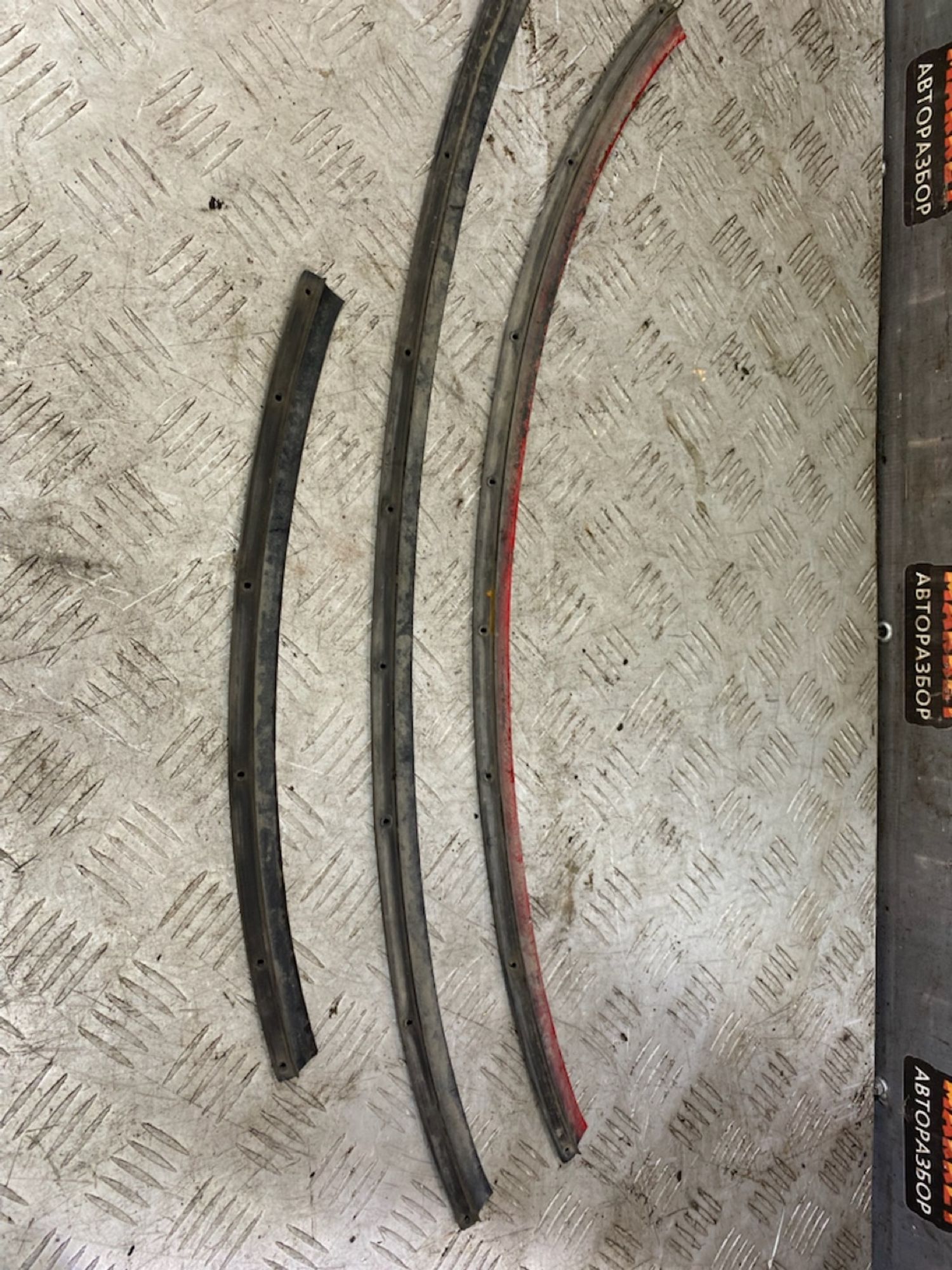 https://ycs.partsauto.market/partsauto-images/thmbs/userImages/7493bedda53ffbba18042670cc6fed05/part/270e8609-e4f4-40c4-95b1-ff056bb211bd_1723473850742.jpg