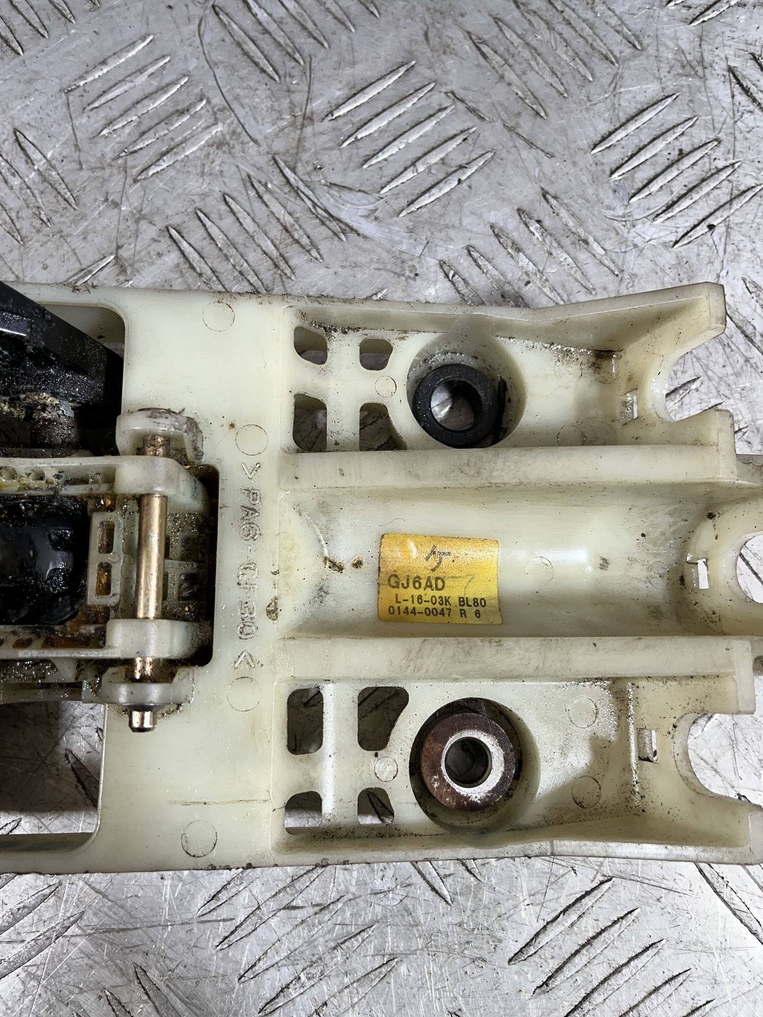 https://ycs.partsauto.market/partsauto-images/thmbs/userImages/7493bedda53ffbba18042670cc6fed05/part/292bf802-a960-4377-8047-f84313a87613_1719925722994.jpg