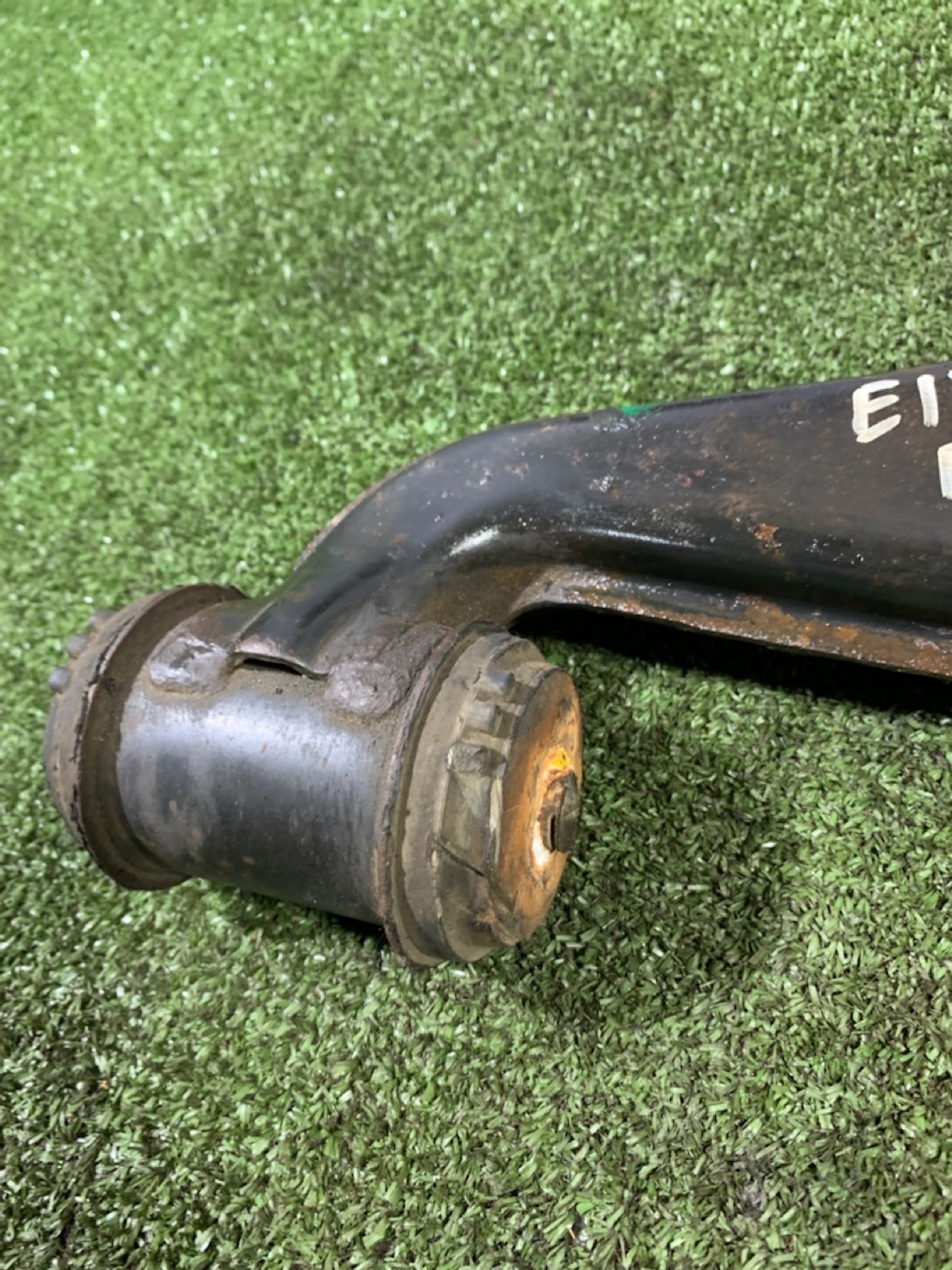 https://ycs.partsauto.market/partsauto-images/thmbs/userImages/7493bedda53ffbba18042670cc6fed05/part/294aee28-1921-4d89-a8a3-25a1738e16ad_1735283761129.jpg