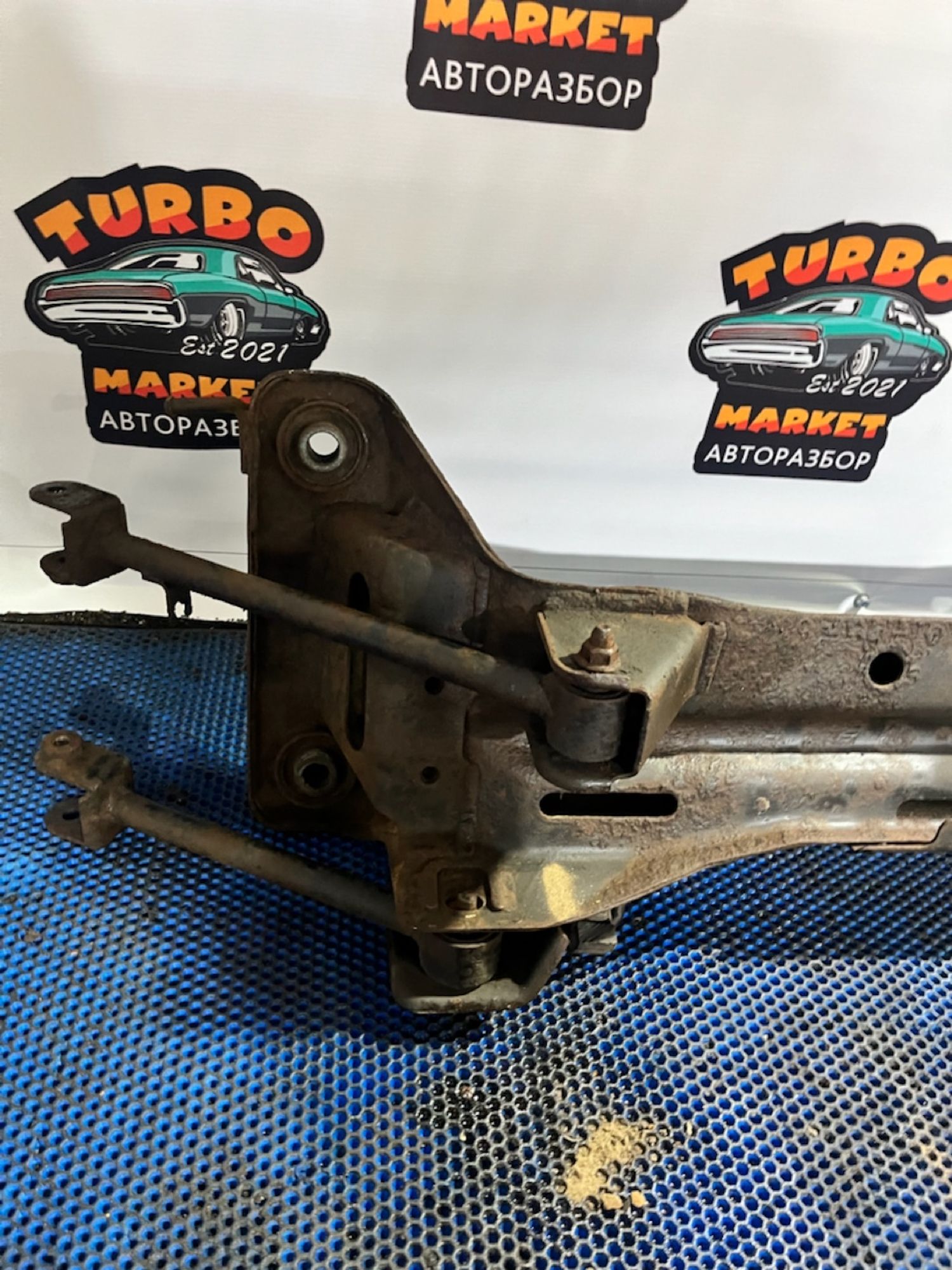 https://ycs.partsauto.market/partsauto-images/thmbs/userImages/7493bedda53ffbba18042670cc6fed05/part/2a871384-4131-4236-a80a-195be07b4ea4_1731999657643.jpg