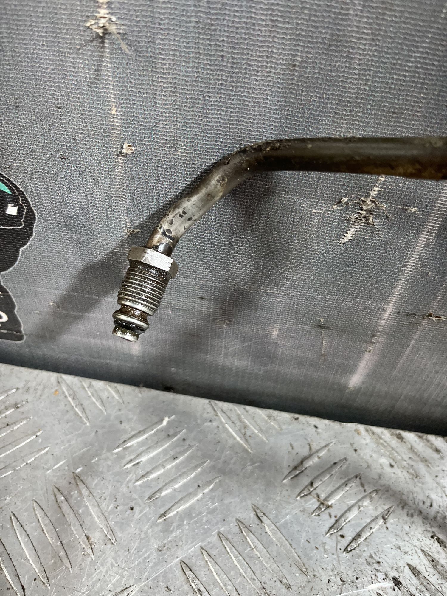 https://ycs.partsauto.market/partsauto-images/thmbs/userImages/7493bedda53ffbba18042670cc6fed05/part/2bd25095-43d7-4fd1-aa72-aa04b3fecadf_1718283220830.jpg
