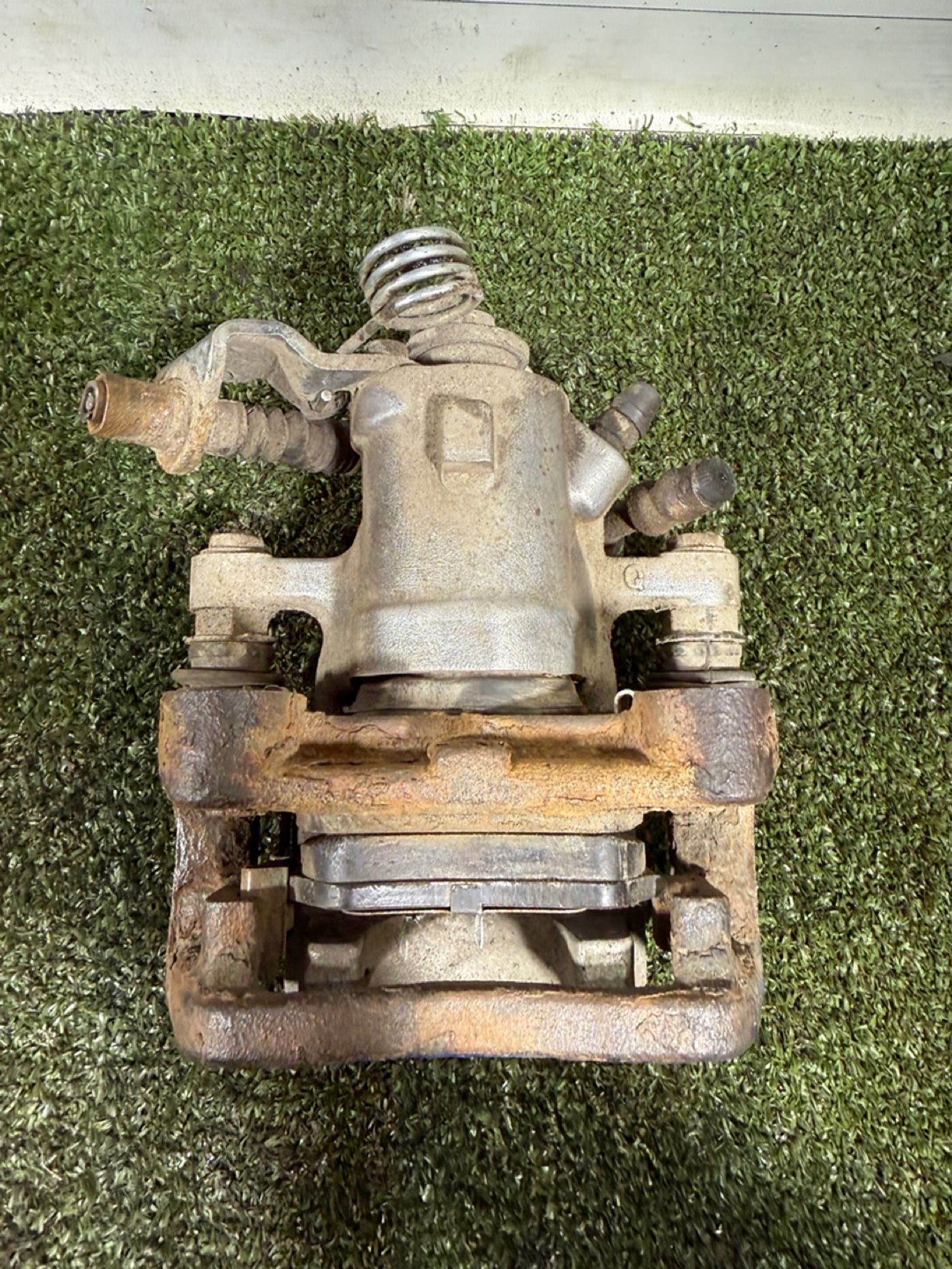 https://ycs.partsauto.market/partsauto-images/thmbs/userImages/7493bedda53ffbba18042670cc6fed05/part/2c1c7b7b-d900-4f76-b284-bbb85842e87a_1737718234249.jpg