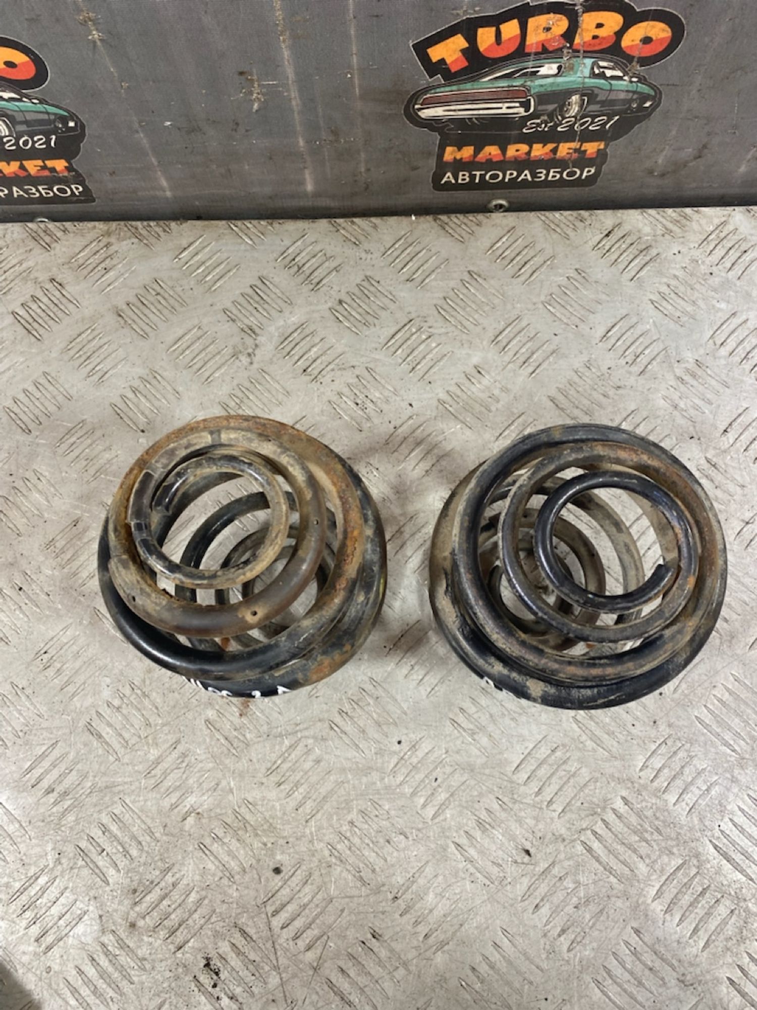 https://ycs.partsauto.market/partsauto-images/thmbs/userImages/7493bedda53ffbba18042670cc6fed05/part/2c607201-31f5-45f3-a0e3-9354ed470ca1_1721649532682.jpg