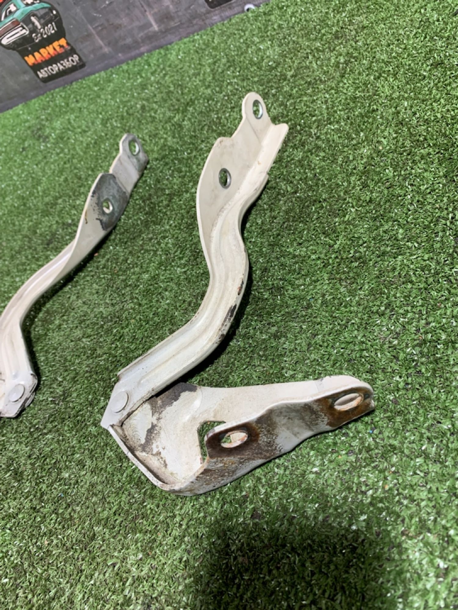 https://ycs.partsauto.market/partsauto-images/thmbs/userImages/7493bedda53ffbba18042670cc6fed05/part/2c8fd4d6-421f-4f7b-baef-21517ee5449f_1730661384326.jpg