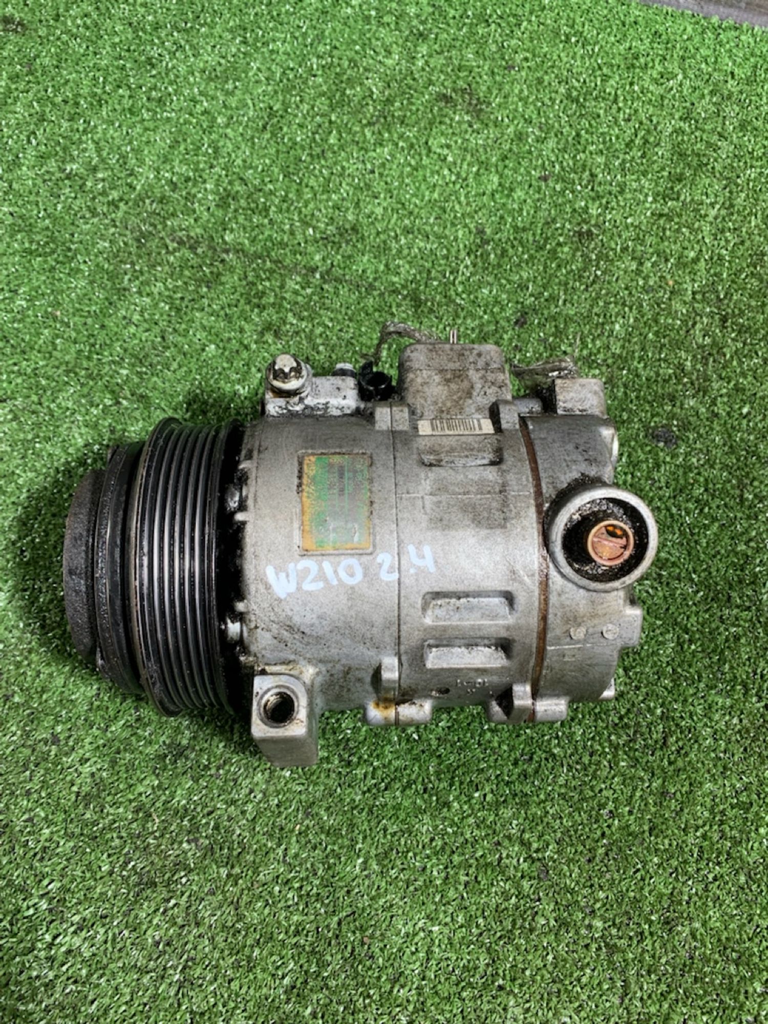 https://ycs.partsauto.market/partsauto-images/thmbs/userImages/7493bedda53ffbba18042670cc6fed05/part/2d5c22e8-b0e5-46c9-a684-03c72adce609_1730208475085.jpg