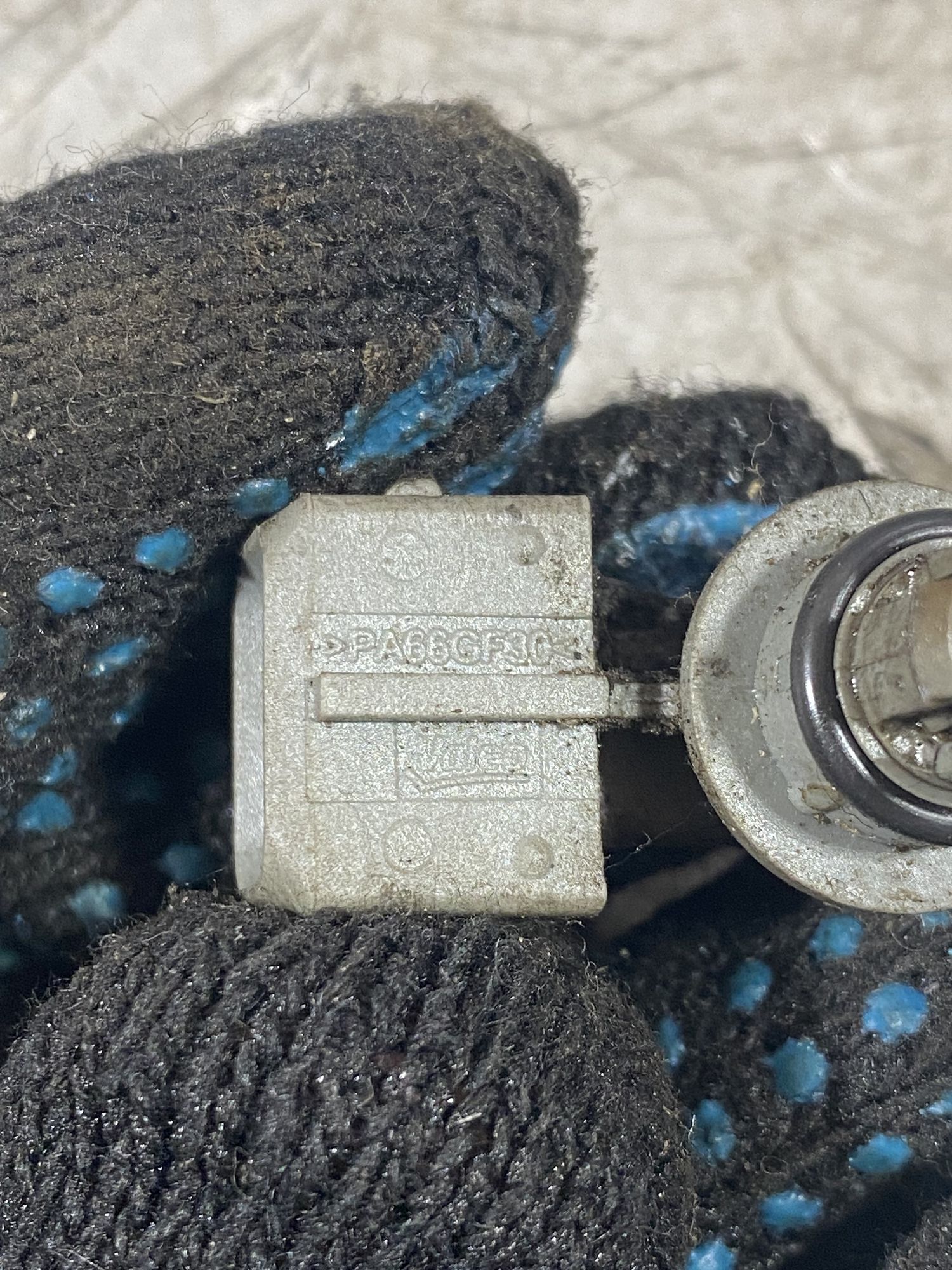https://ycs.partsauto.market/partsauto-images/thmbs/userImages/7493bedda53ffbba18042670cc6fed05/part/2e718c3e-fb73-44df-9769-cd532442e817_1719496526541.jpg