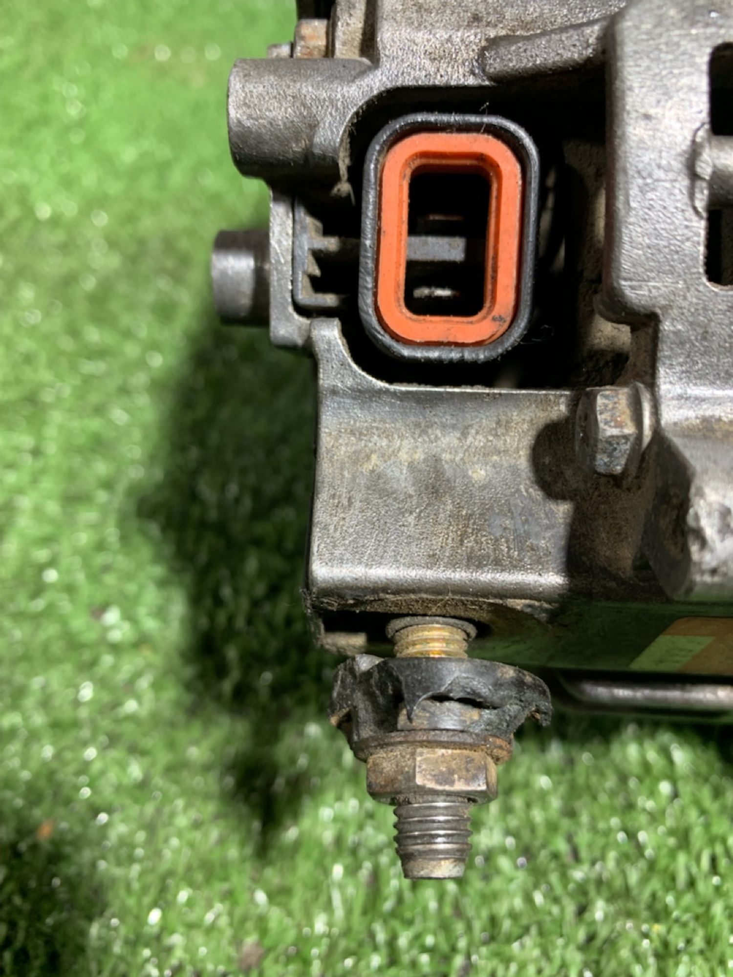https://ycs.partsauto.market/partsauto-images/thmbs/userImages/7493bedda53ffbba18042670cc6fed05/part/2eefdd88-ed52-4e78-8e40-5fb123fdd663_1731051049601.jpg
