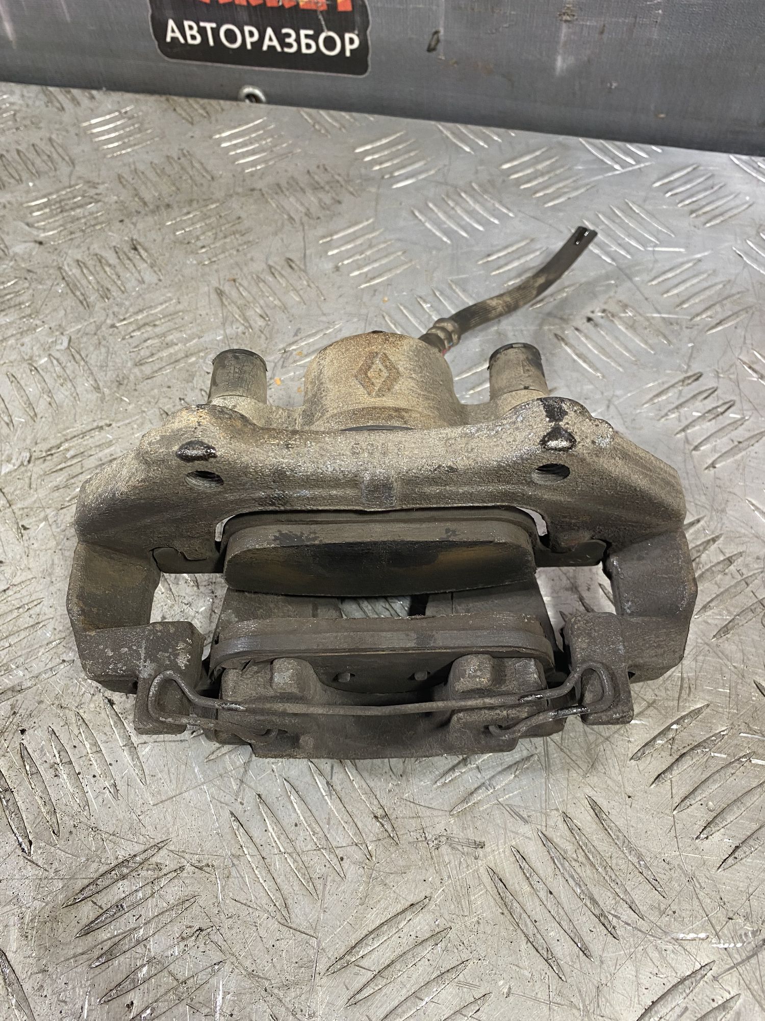 https://ycs.partsauto.market/partsauto-images/thmbs/userImages/7493bedda53ffbba18042670cc6fed05/part/300c3fdc-6c2e-4dc3-b3da-7ce6f9896a0f_1718796426914.jpg