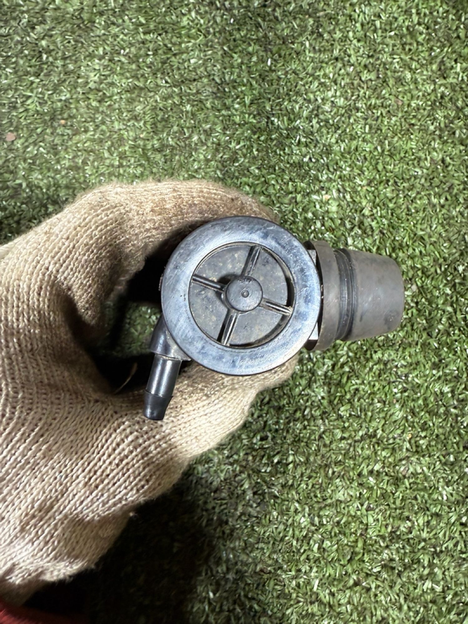 https://ycs.partsauto.market/partsauto-images/thmbs/userImages/7493bedda53ffbba18042670cc6fed05/part/30dec73c-d010-45dd-b40d-3fd0ec85ecd9_1736249240325.jpg