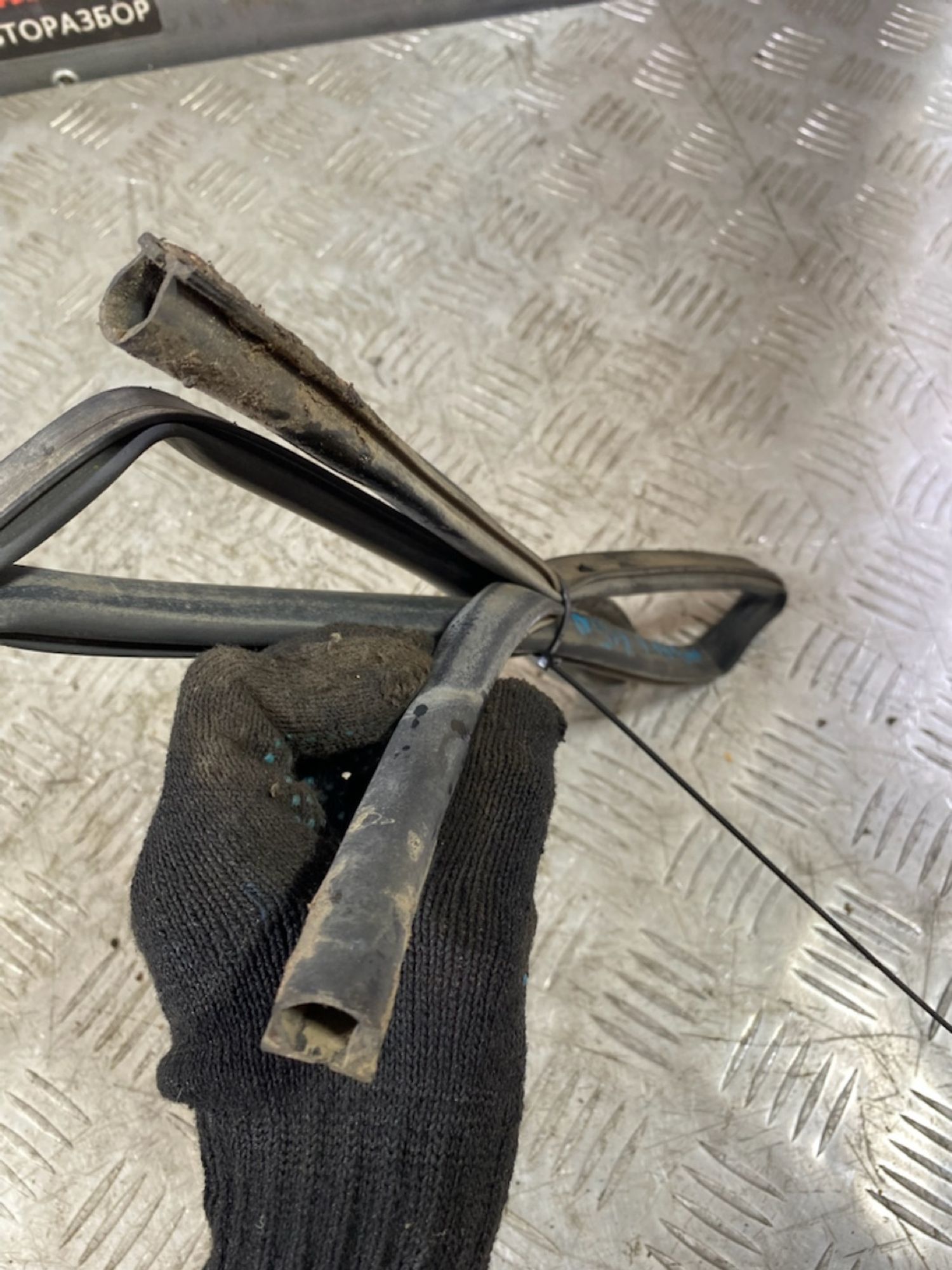 https://ycs.partsauto.market/partsauto-images/thmbs/userImages/7493bedda53ffbba18042670cc6fed05/part/326e9d52-cd1f-4675-ba6f-1721b3be7068_1720527284016.jpg