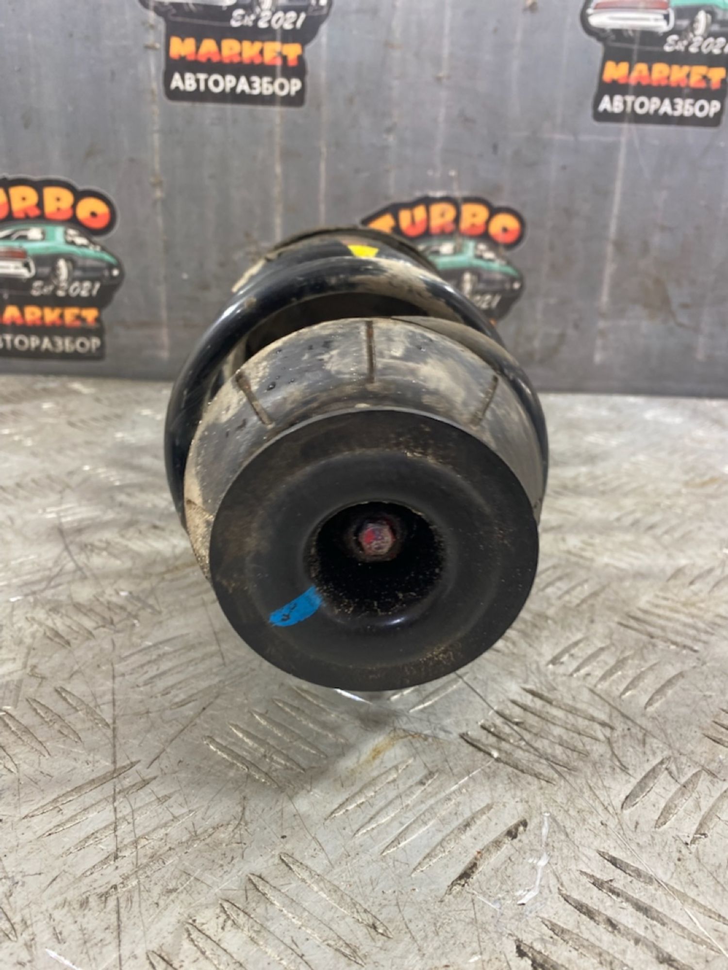 https://ycs.partsauto.market/partsauto-images/thmbs/userImages/7493bedda53ffbba18042670cc6fed05/part/331603d0-5bd9-4d64-aba6-22258763d88e_1722953784083.jpg