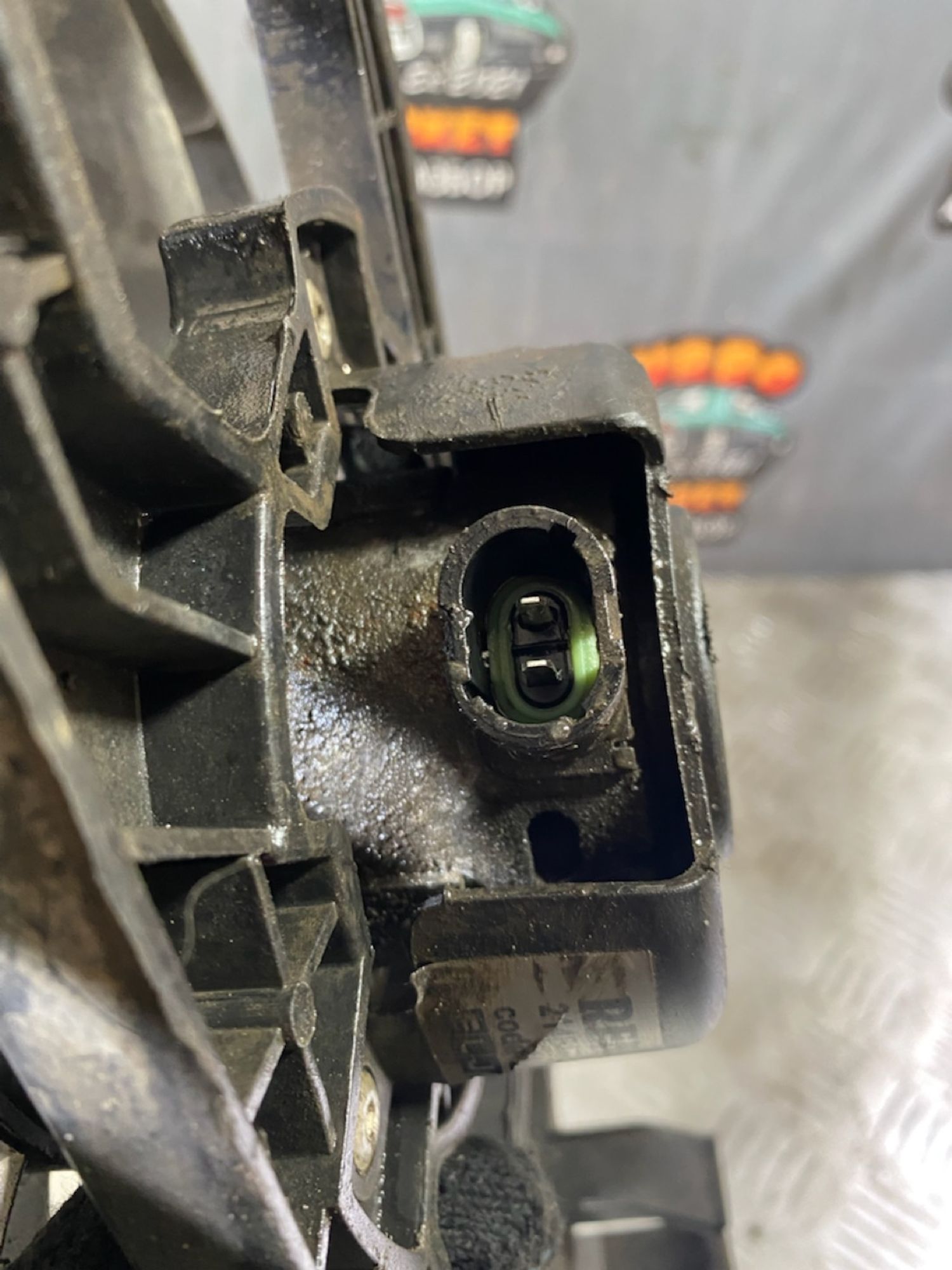 https://ycs.partsauto.market/partsauto-images/thmbs/userImages/7493bedda53ffbba18042670cc6fed05/part/36012e16-dd2d-4169-b29c-c85c4552340c_1723633435390.jpg