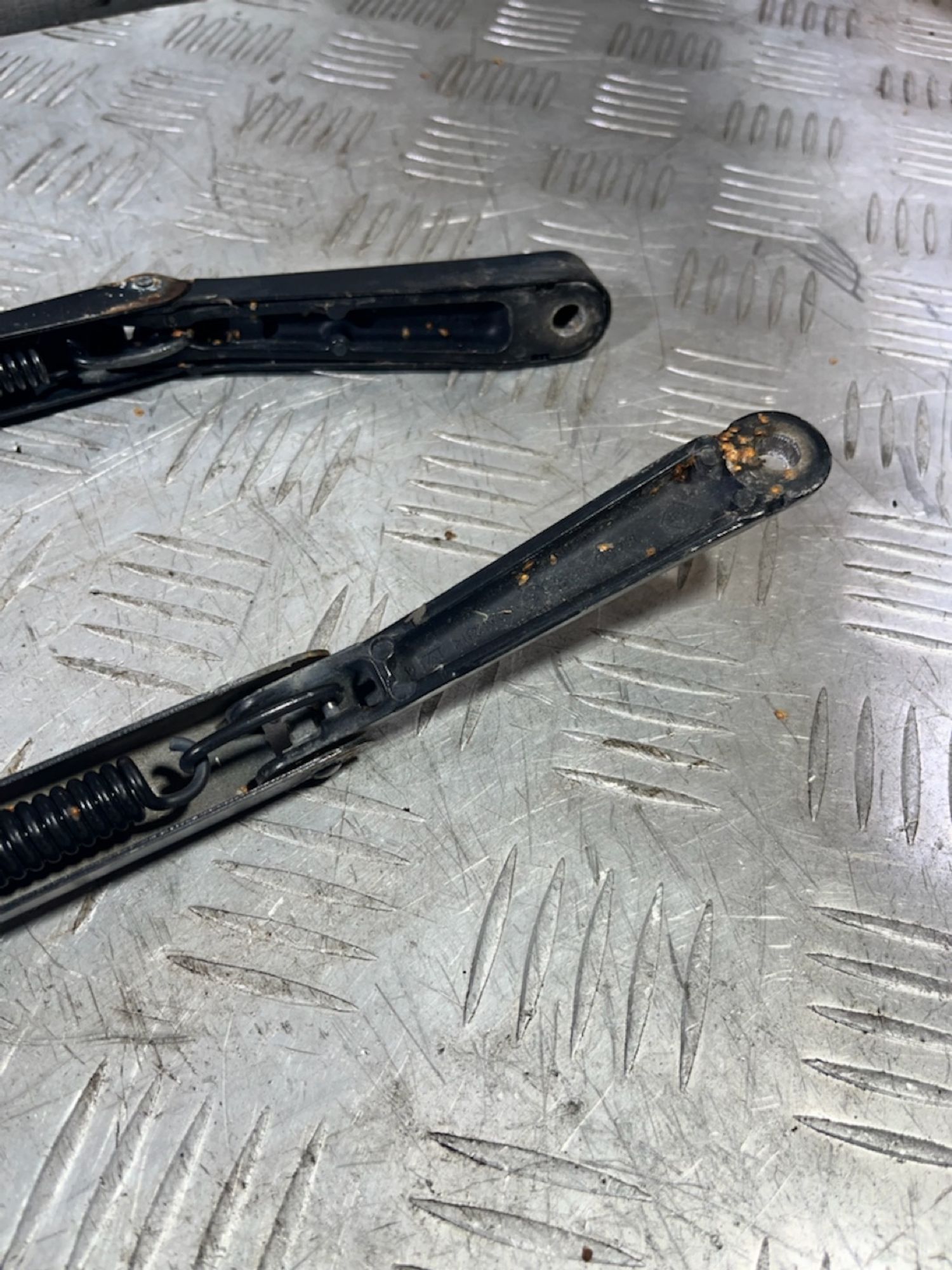 https://ycs.partsauto.market/partsauto-images/thmbs/userImages/7493bedda53ffbba18042670cc6fed05/part/391bd514-2113-4d7f-a194-fbc88a889269_1729694154235.jpg