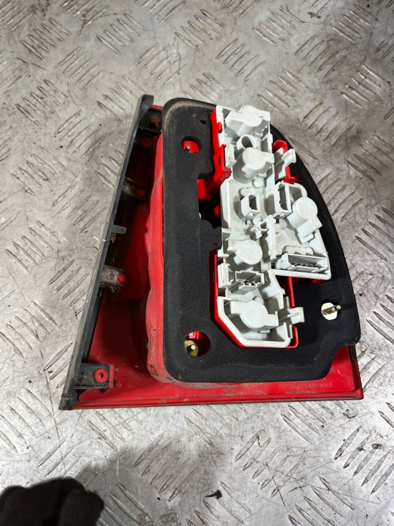 https://ycs.partsauto.market/partsauto-images/thmbs/userImages/7493bedda53ffbba18042670cc6fed05/part/3b5b44b5-e241-4a06-898b-d1247fd864c6_1721302235235.jpg