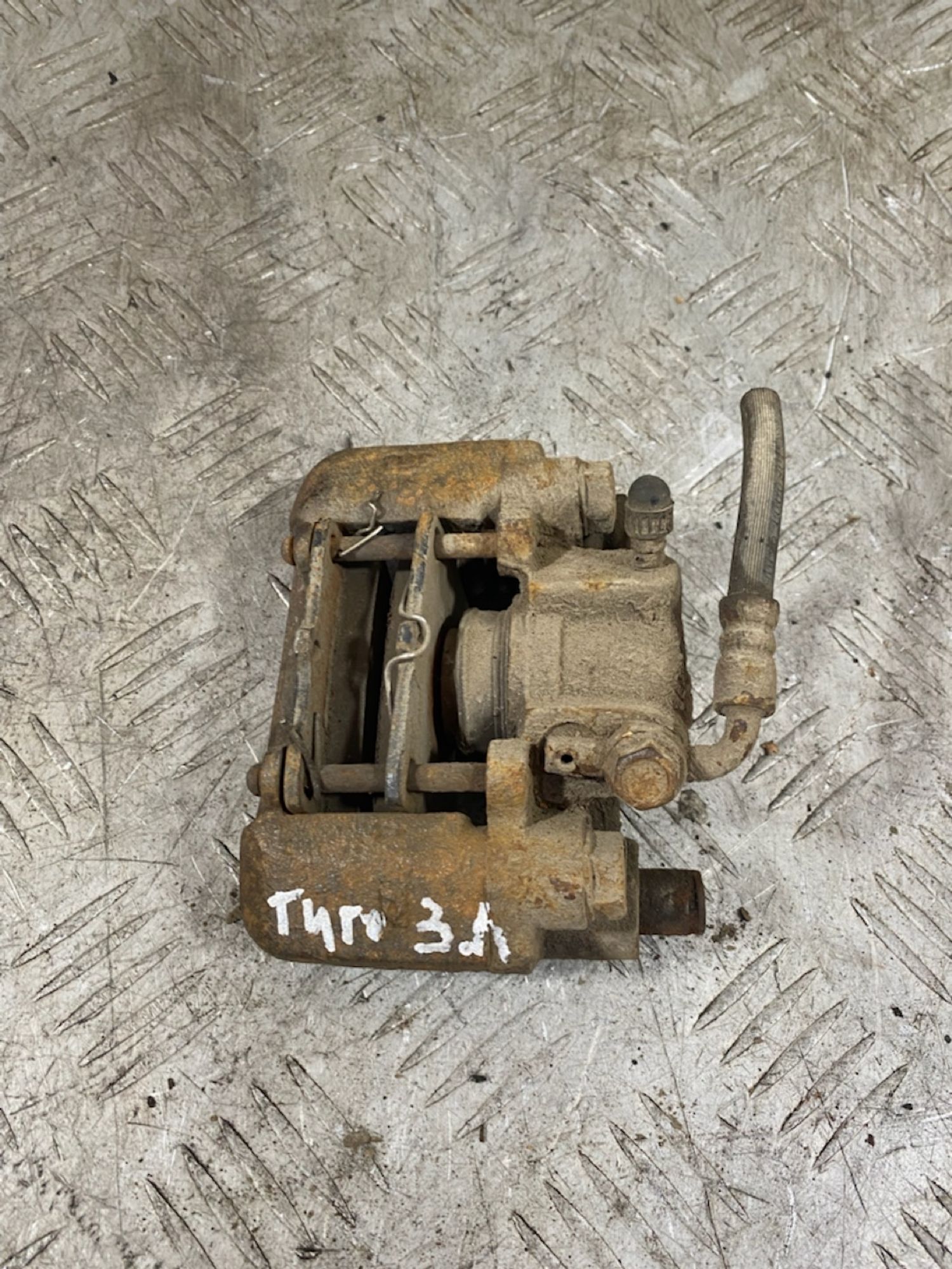https://ycs.partsauto.market/partsauto-images/thmbs/userImages/7493bedda53ffbba18042670cc6fed05/part/3bec051c-cfa4-4343-9db3-ae8e4845f2a6_1724936569987.jpg