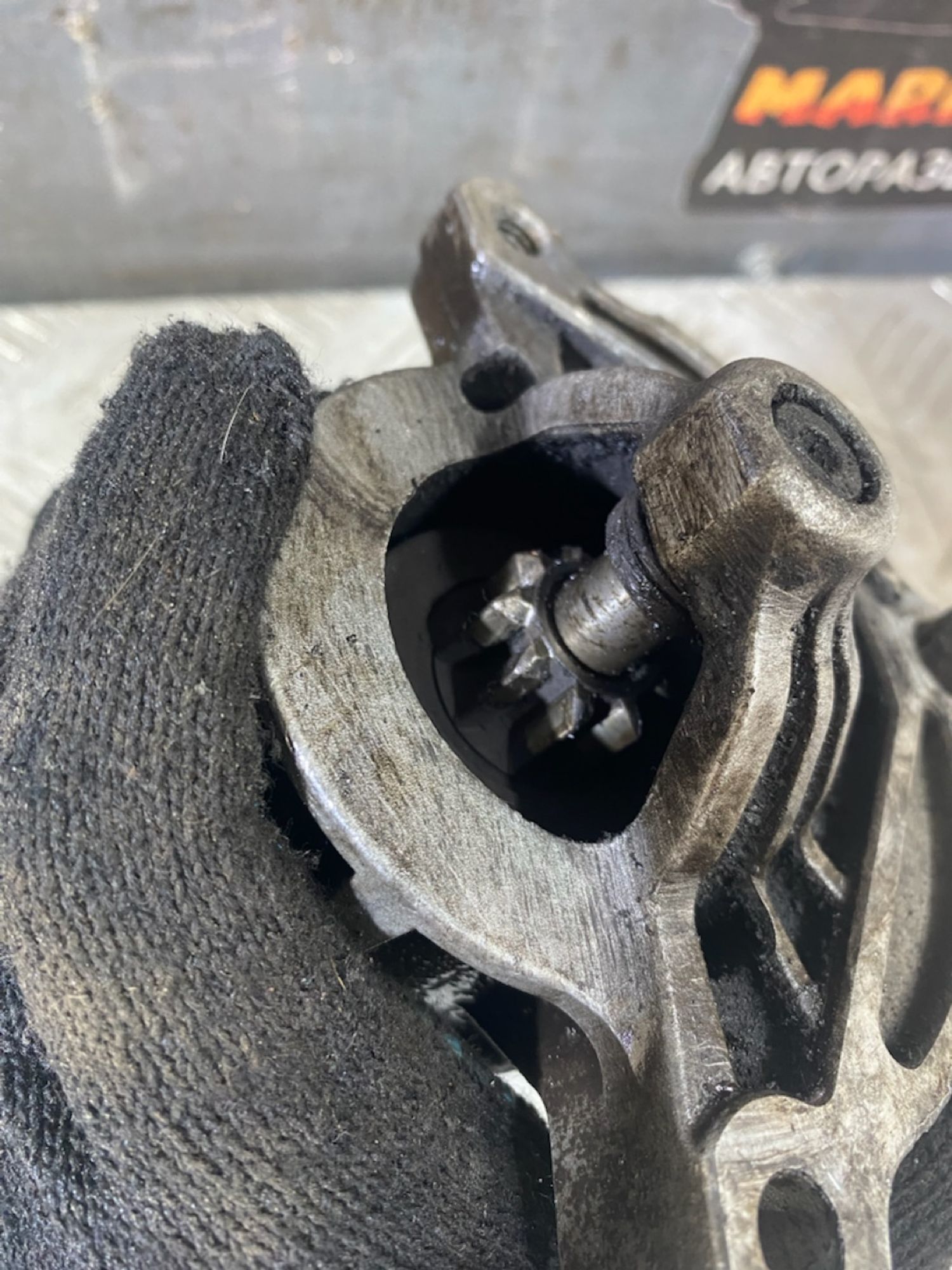 https://ycs.partsauto.market/partsauto-images/thmbs/userImages/7493bedda53ffbba18042670cc6fed05/part/3cc571c9-fca1-420c-885f-3ea76e1ce8e8_1721740066765.jpg