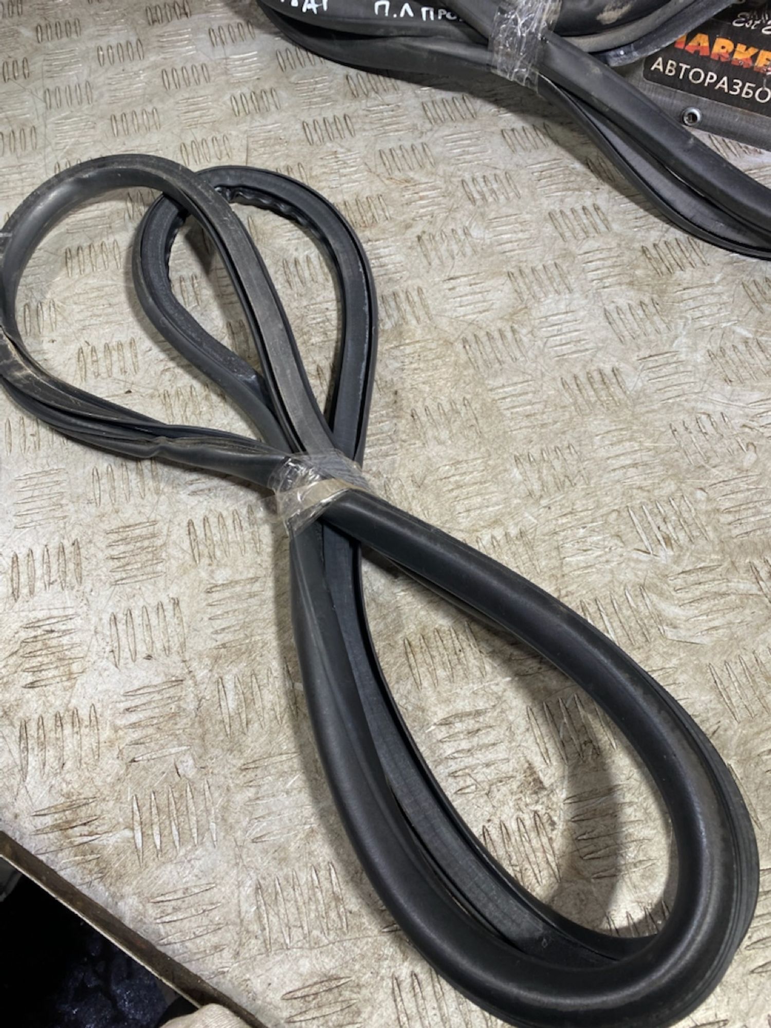 https://ycs.partsauto.market/partsauto-images/thmbs/userImages/7493bedda53ffbba18042670cc6fed05/part/3cc64a1a-b9c6-4a71-9e8e-9f3e50da7312_1728564265002.jpg