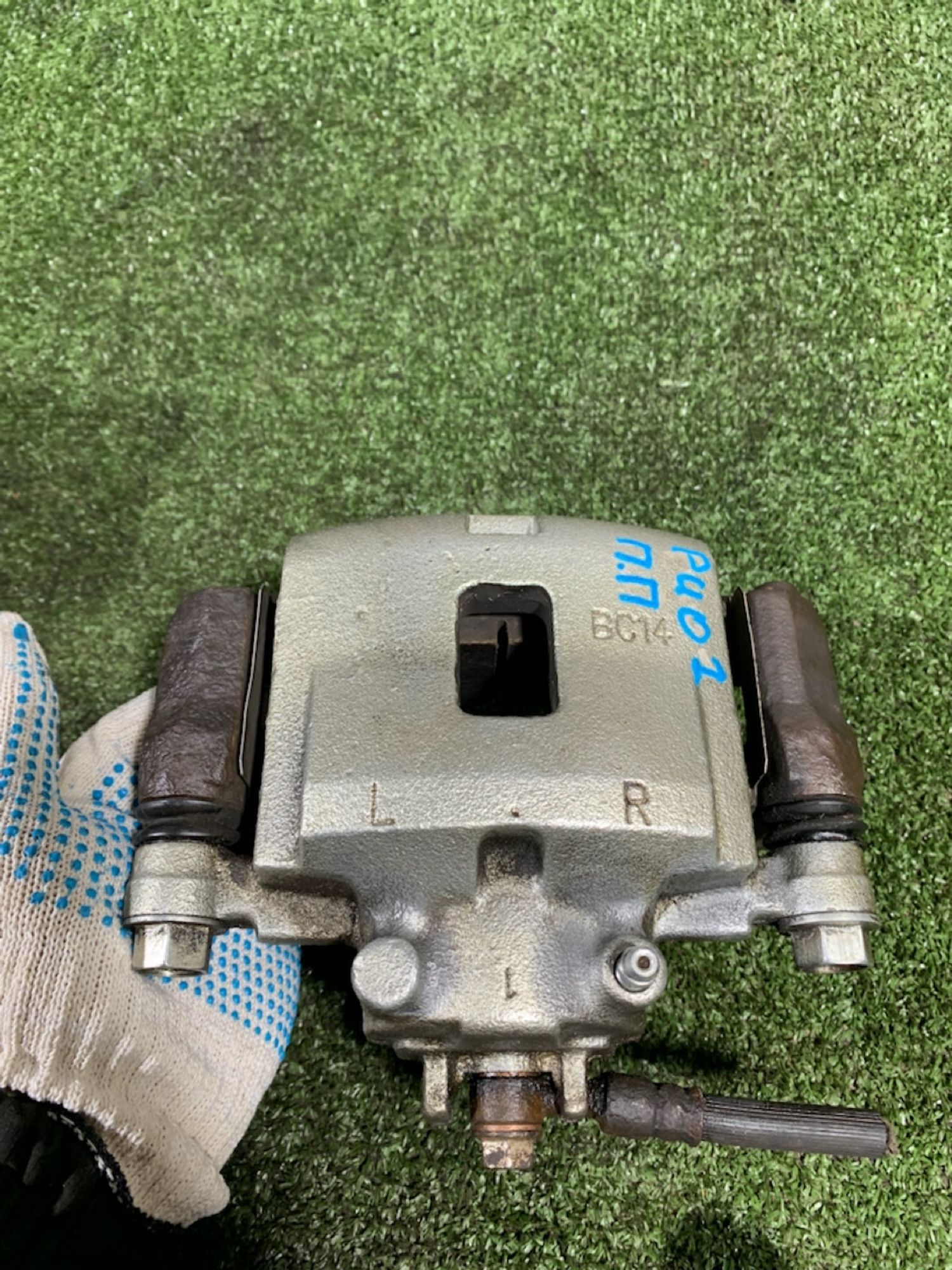 https://ycs.partsauto.market/partsauto-images/thmbs/userImages/7493bedda53ffbba18042670cc6fed05/part/401f4f61-0b25-4304-88b4-a933631a1608_1734517356721.jpg