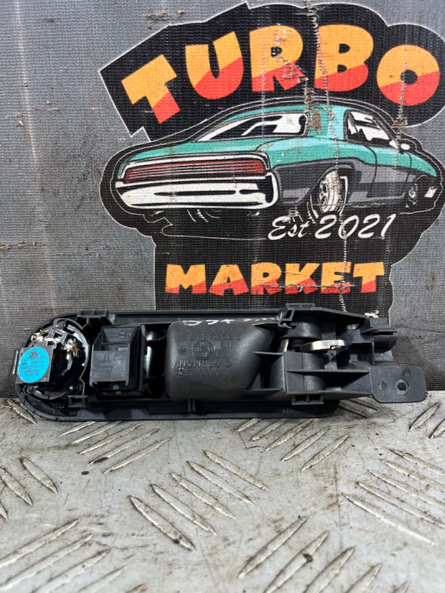 https://ycs.partsauto.market/partsauto-images/thmbs/userImages/7493bedda53ffbba18042670cc6fed05/part/40b8fce2-a73e-46e7-8976-a059860caeba_1721303994552.jpg