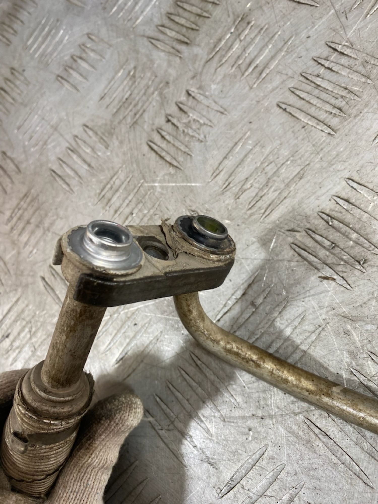 https://ycs.partsauto.market/partsauto-images/thmbs/userImages/7493bedda53ffbba18042670cc6fed05/part/40f55db5-f407-4794-a39b-fe31262f6185_1725544961111.jpg