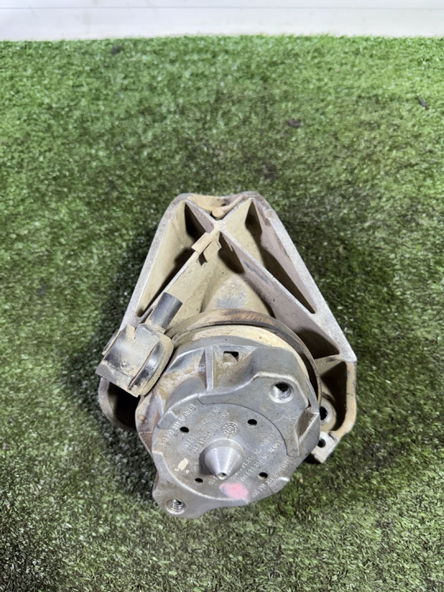 https://ycs.partsauto.market/partsauto-images/thmbs/userImages/7493bedda53ffbba18042670cc6fed05/part/42500fbc-c314-4fd7-ab94-e8f220a9502a_1744723841101.jpg