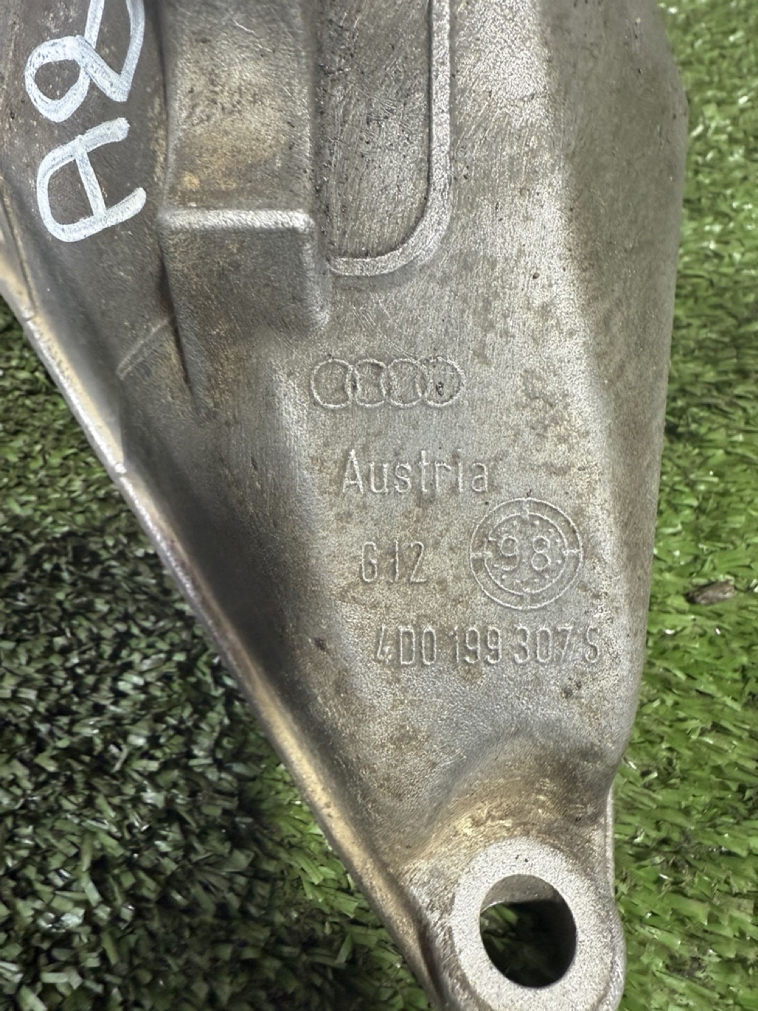 https://ycs.partsauto.market/partsauto-images/thmbs/userImages/7493bedda53ffbba18042670cc6fed05/part/42d14795-8860-44b3-81a6-0dd6e21c792c_1744722656627.jpg