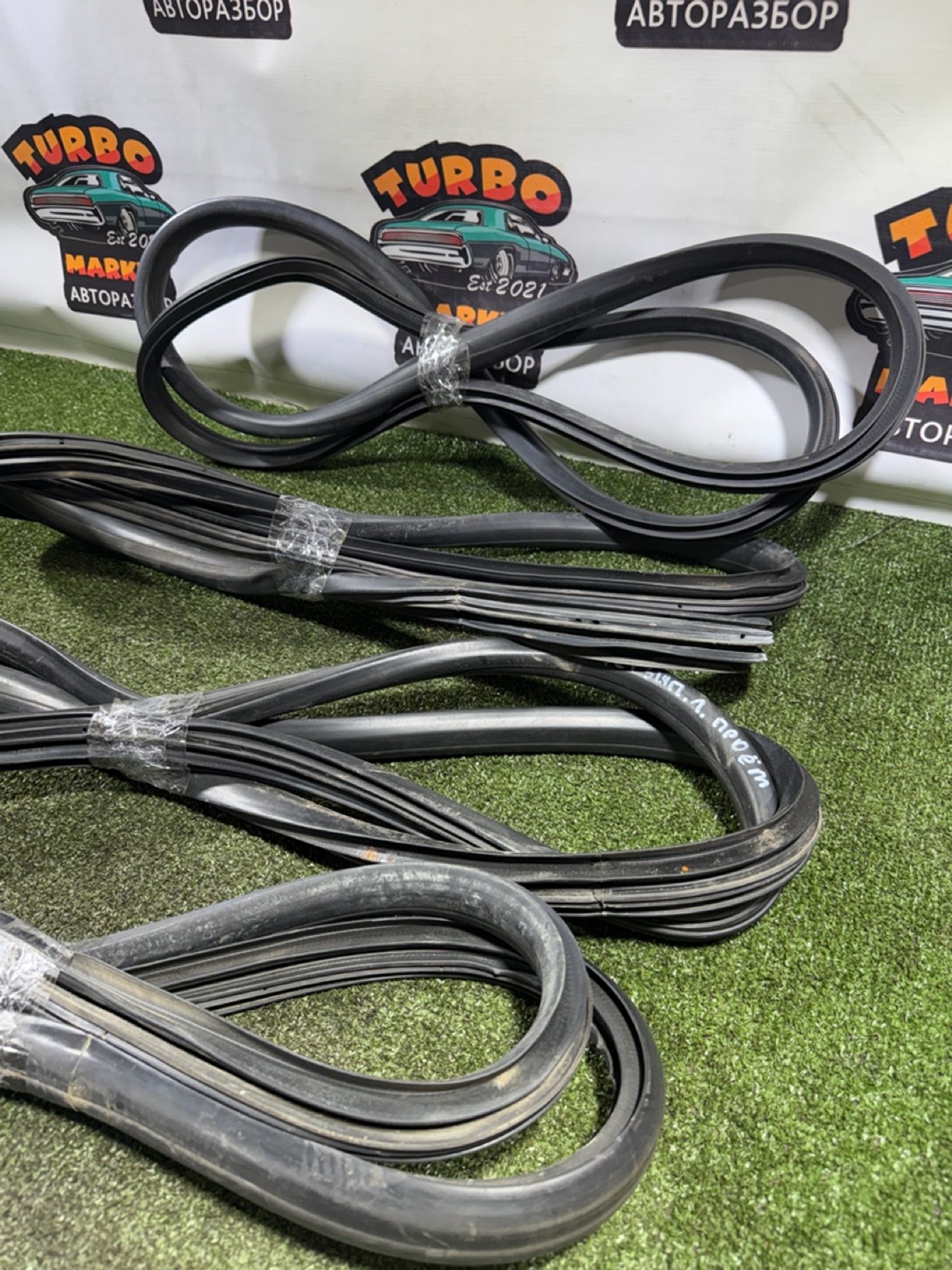 https://ycs.partsauto.market/partsauto-images/thmbs/userImages/7493bedda53ffbba18042670cc6fed05/part/433b80a9-337f-47de-a54f-3058334eda03_1737031054732.jpg