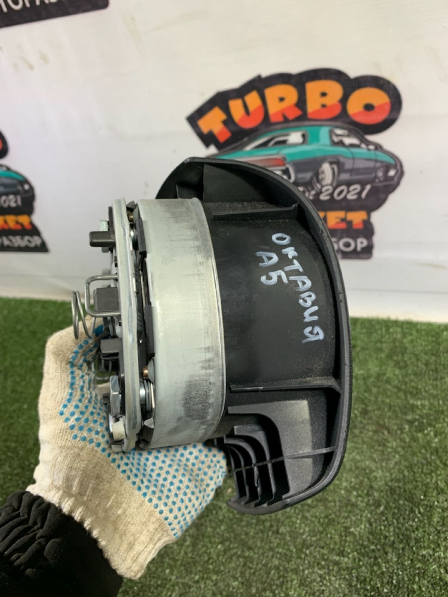 https://ycs.partsauto.market/partsauto-images/thmbs/userImages/7493bedda53ffbba18042670cc6fed05/part/43443e7f-a048-4c13-95be-d9597f7bc69d_1738153349171.jpg