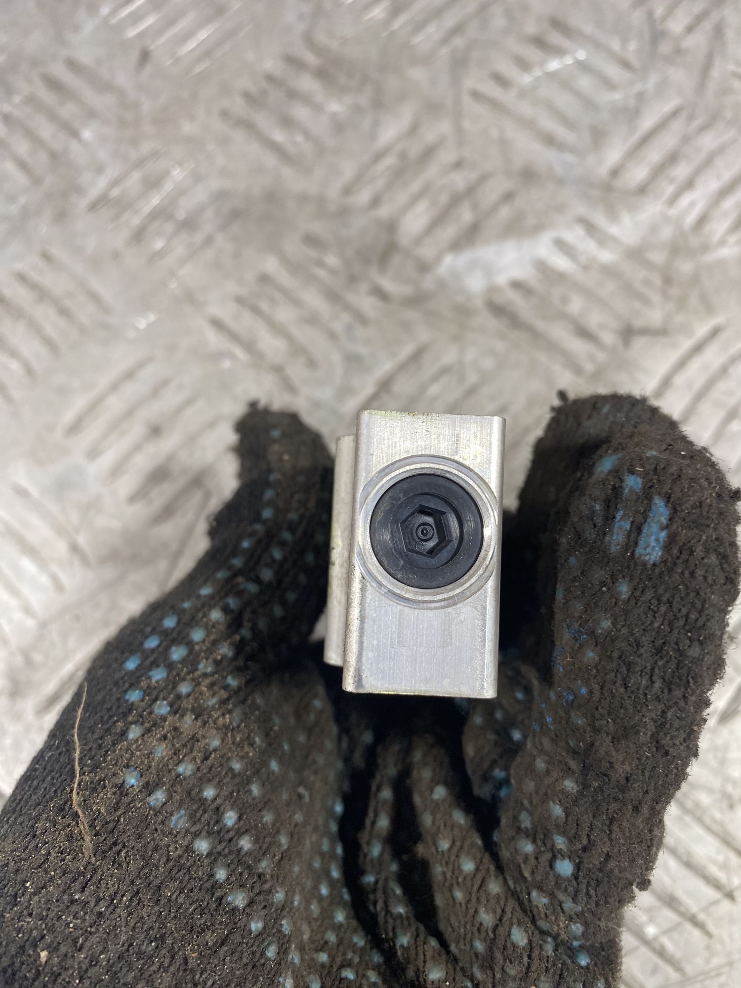 https://ycs.partsauto.market/partsauto-images/thmbs/userImages/7493bedda53ffbba18042670cc6fed05/part/438df21b-fd8f-4ef1-a93d-7137fc9a6b42_1720445017472.jpg