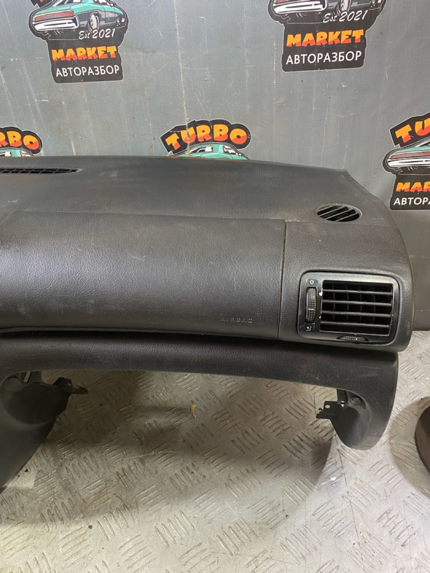 https://ycs.partsauto.market/partsauto-images/thmbs/userImages/7493bedda53ffbba18042670cc6fed05/part/445bcbd2-5e45-48f3-8add-309255ae7f14_1721458161459.jpg
