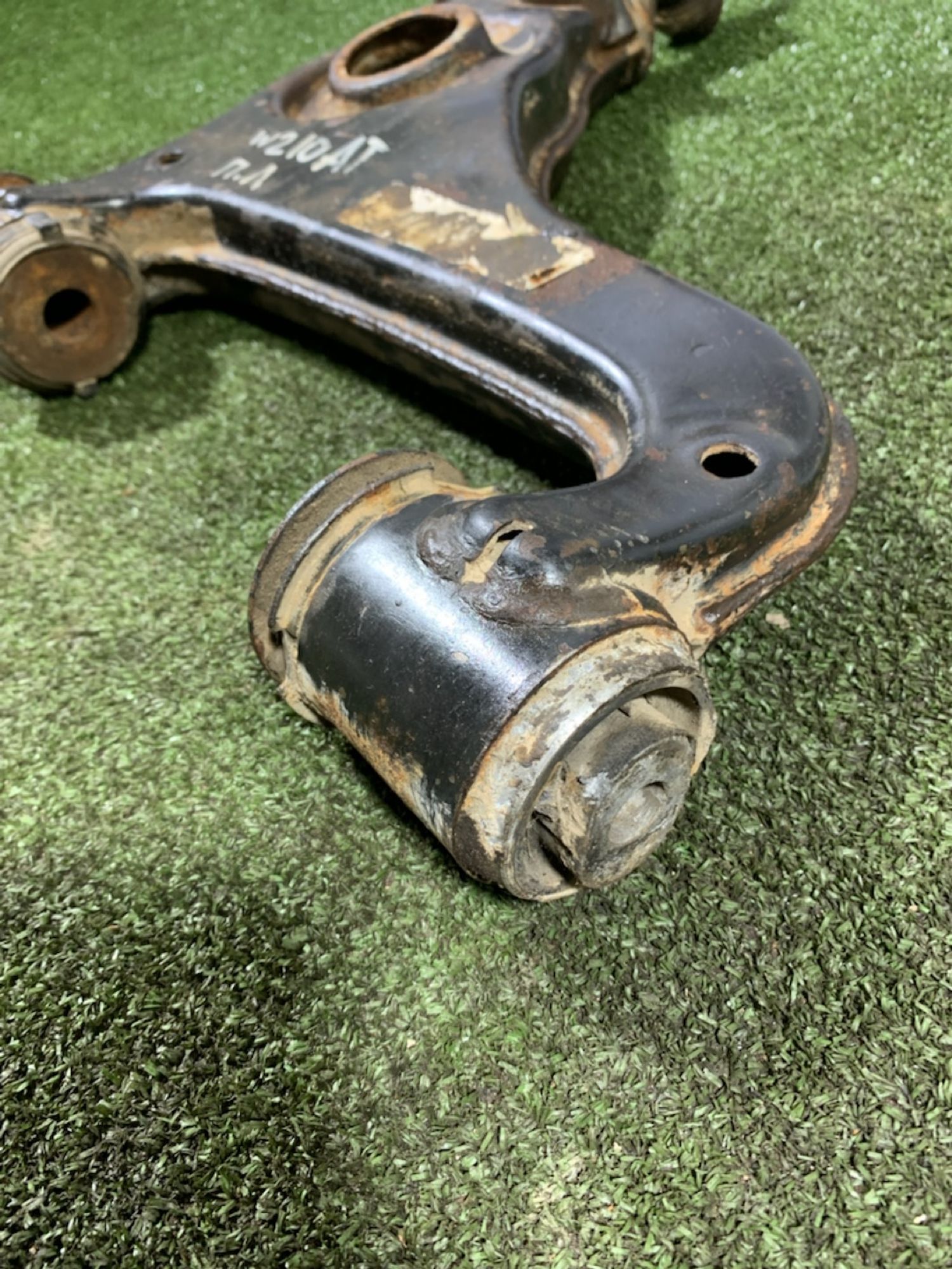 https://ycs.partsauto.market/partsauto-images/thmbs/userImages/7493bedda53ffbba18042670cc6fed05/part/4616a518-ff31-44d6-9aae-409f82e7b1b1_1736769642933.jpg
