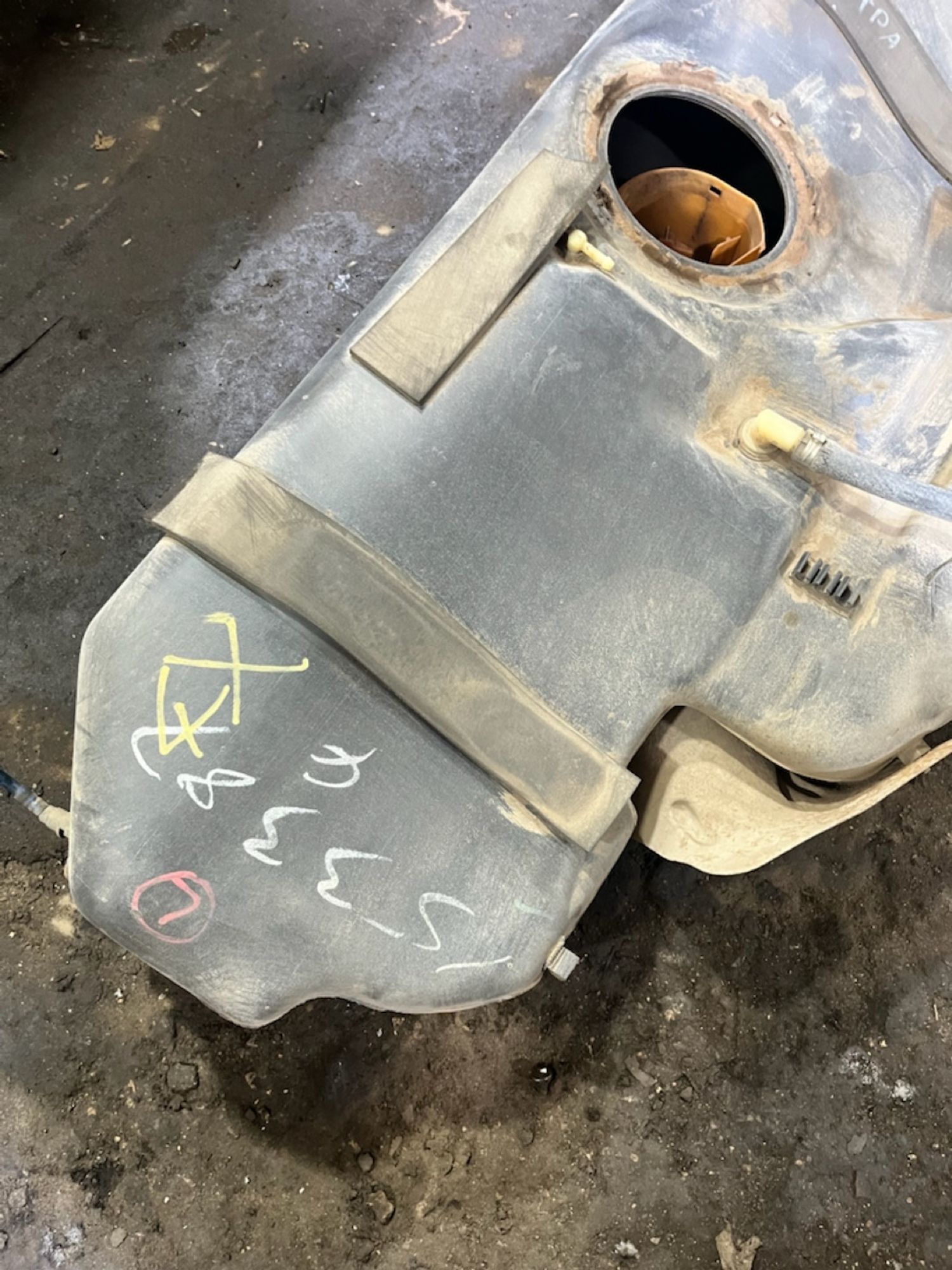 https://ycs.partsauto.market/partsauto-images/thmbs/userImages/7493bedda53ffbba18042670cc6fed05/part/4647f6ce-c501-45a6-9213-00d60e3e4331_1729857018588.jpg