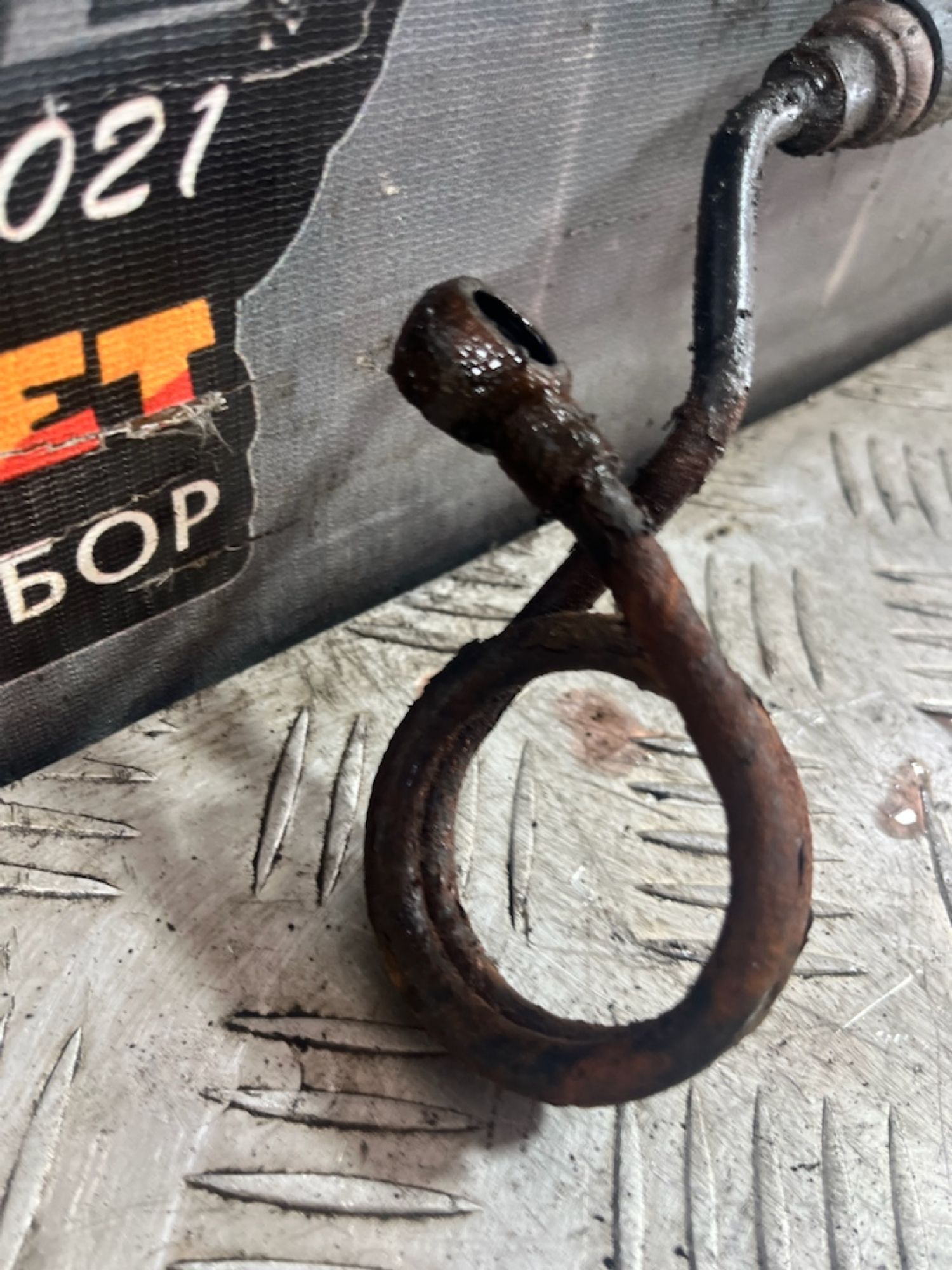 https://ycs.partsauto.market/partsauto-images/thmbs/userImages/7493bedda53ffbba18042670cc6fed05/part/4cd1fe67-d4e8-4053-a138-9aacc7c3a7e4_1721385157080.jpg