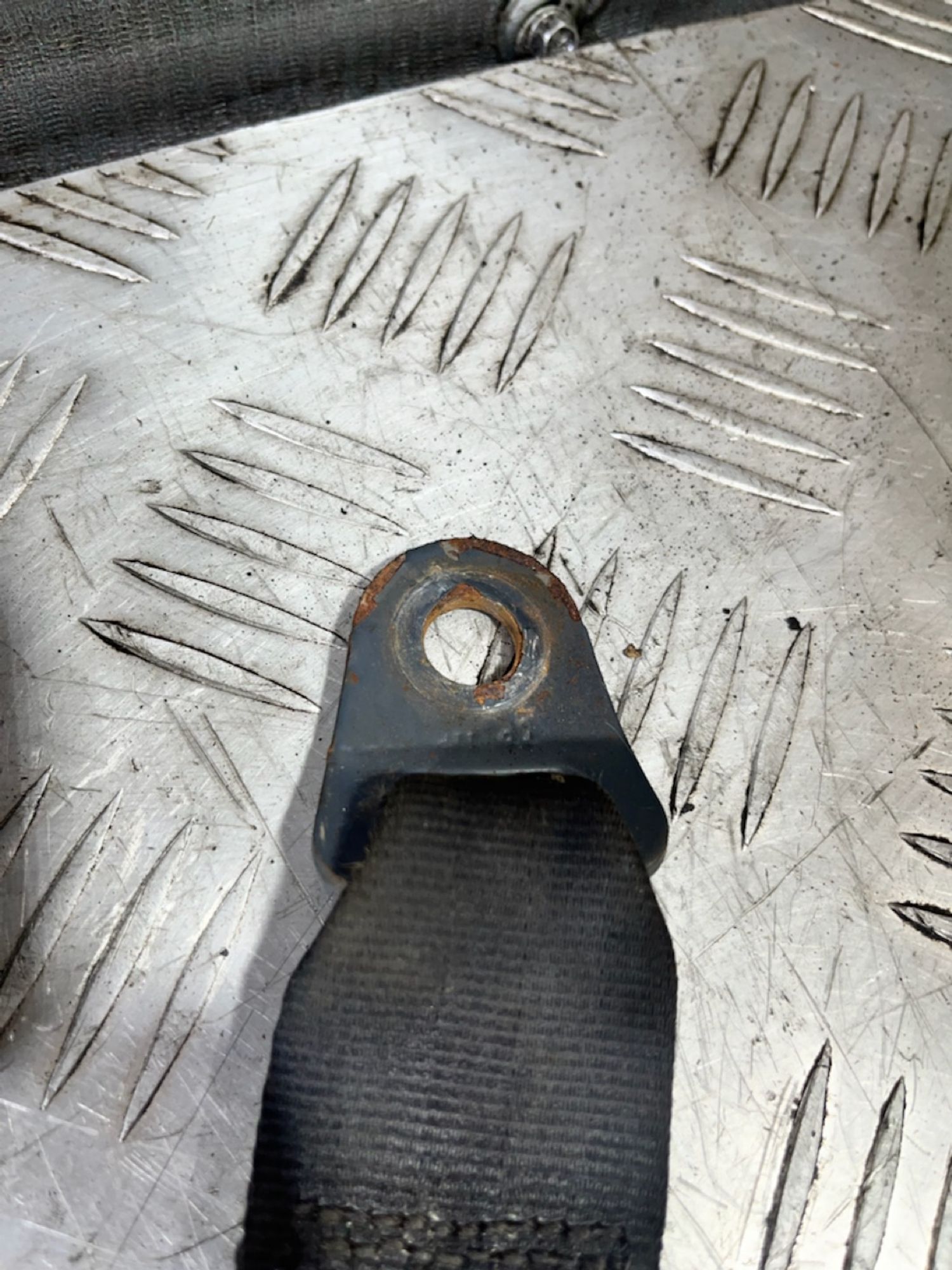 https://ycs.partsauto.market/partsauto-images/thmbs/userImages/7493bedda53ffbba18042670cc6fed05/part/4d7a1c5e-ae2b-4492-be01-202dc2c07edb_1728570958937.jpg