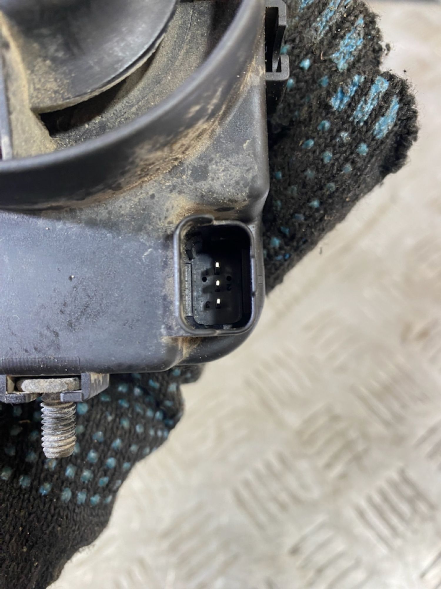 https://ycs.partsauto.market/partsauto-images/thmbs/userImages/7493bedda53ffbba18042670cc6fed05/part/4d8f5327-8a84-4d54-ae77-1ba0effa55ba_1721751644798.jpg
