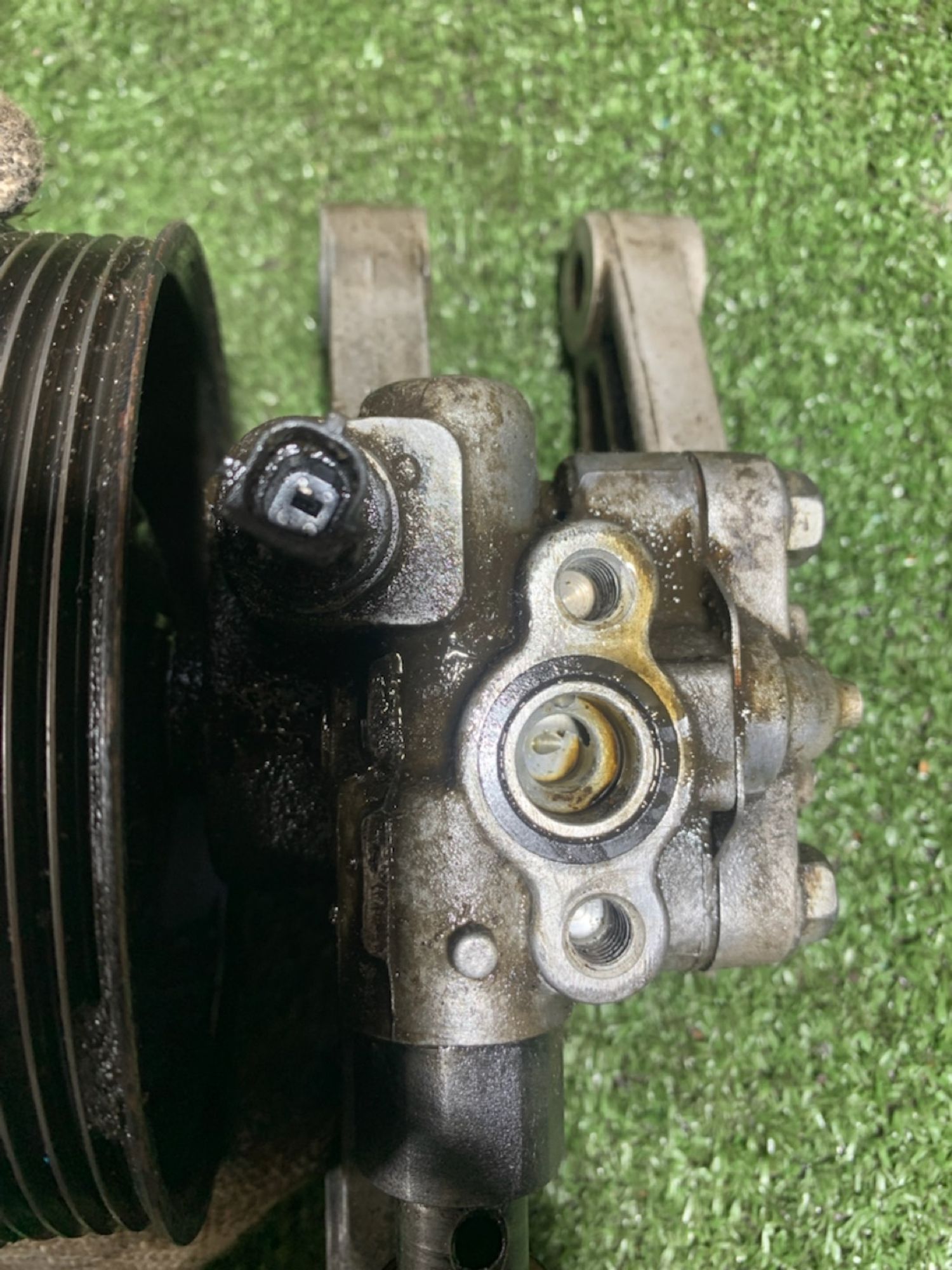 https://ycs.partsauto.market/partsauto-images/thmbs/userImages/7493bedda53ffbba18042670cc6fed05/part/4ec24db5-694e-410c-84b4-e382ce2a568e_1730660594771.jpg