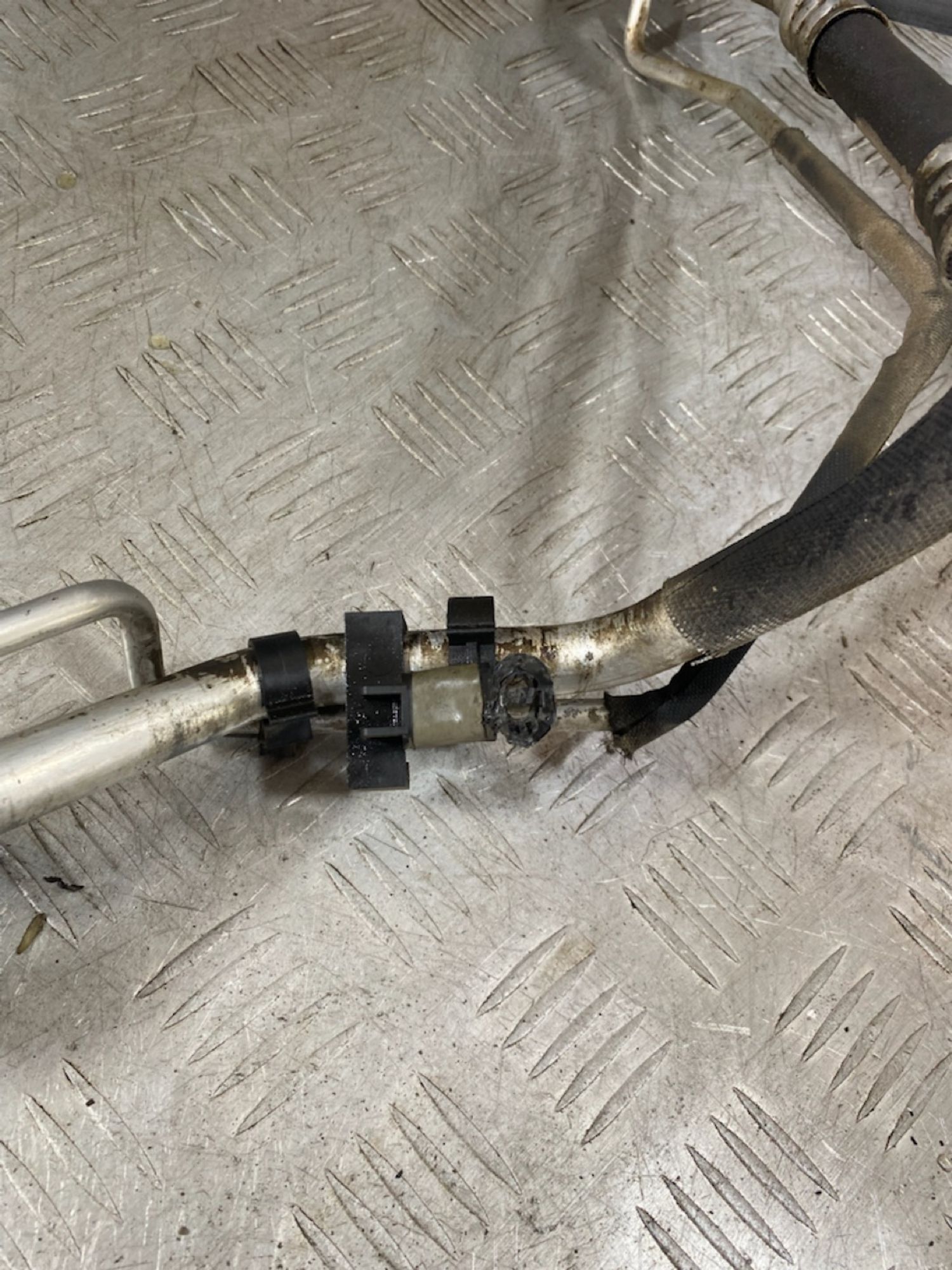 https://ycs.partsauto.market/partsauto-images/thmbs/userImages/7493bedda53ffbba18042670cc6fed05/part/506f2316-ac9d-4f35-925b-03ea76184eb9_1721826222048.jpg