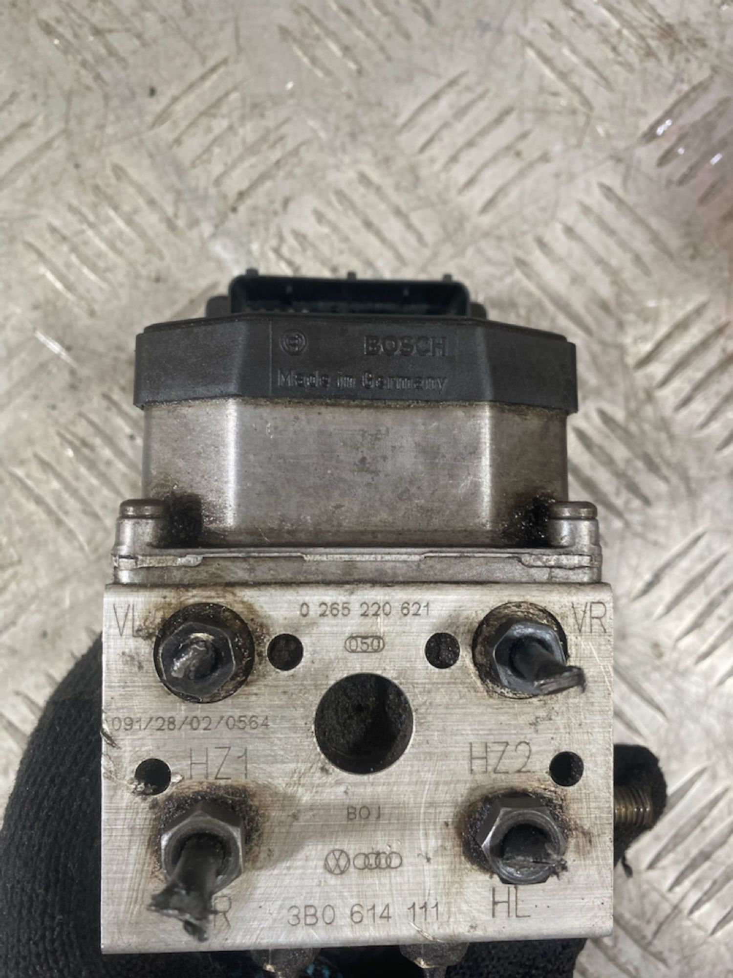 https://ycs.partsauto.market/partsauto-images/thmbs/userImages/7493bedda53ffbba18042670cc6fed05/part/508cec63-c04d-4fcb-a1c4-217ab133b671_1721393391702.jpg