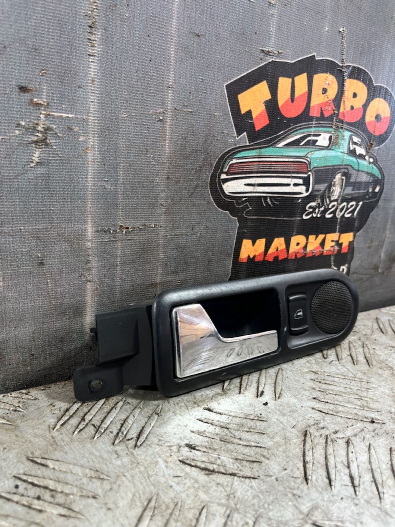 https://ycs.partsauto.market/partsauto-images/thmbs/userImages/7493bedda53ffbba18042670cc6fed05/part/51359572-2022-4f0f-80e2-4b08f3844d1f_1721303978546.jpg