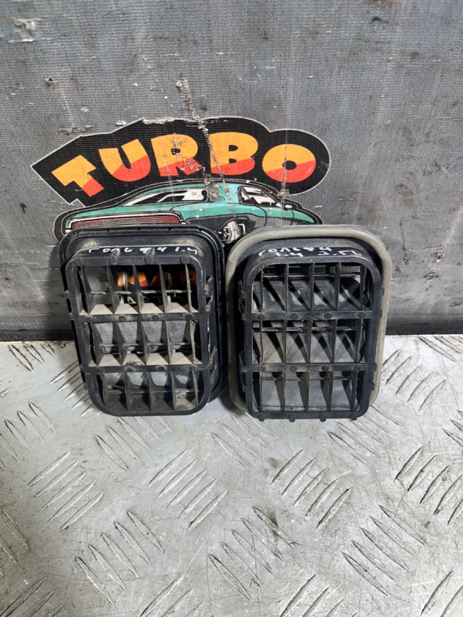 https://ycs.partsauto.market/partsauto-images/thmbs/userImages/7493bedda53ffbba18042670cc6fed05/part/516a06f8-b2be-402c-a4ee-9f892b3a789c_1728993020716.jpg