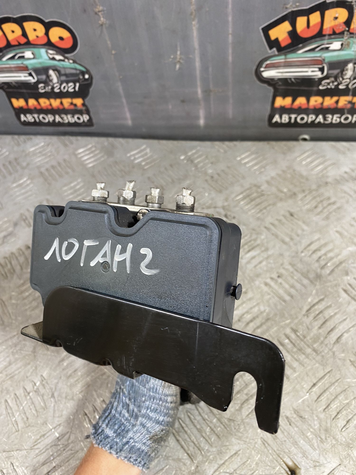 https://ycs.partsauto.market/partsauto-images/thmbs/userImages/7493bedda53ffbba18042670cc6fed05/part/535ad588-1807-4a69-aea8-b3512feee35c_1718716623364.jpg